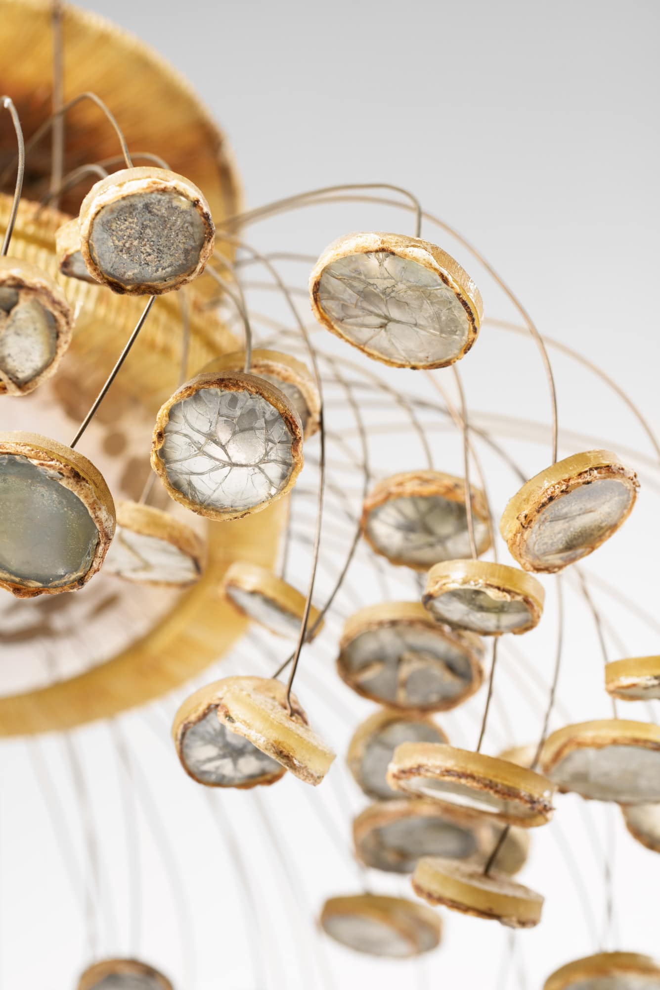 Very rare ‘Etincelles’ ceiling light, vue 03