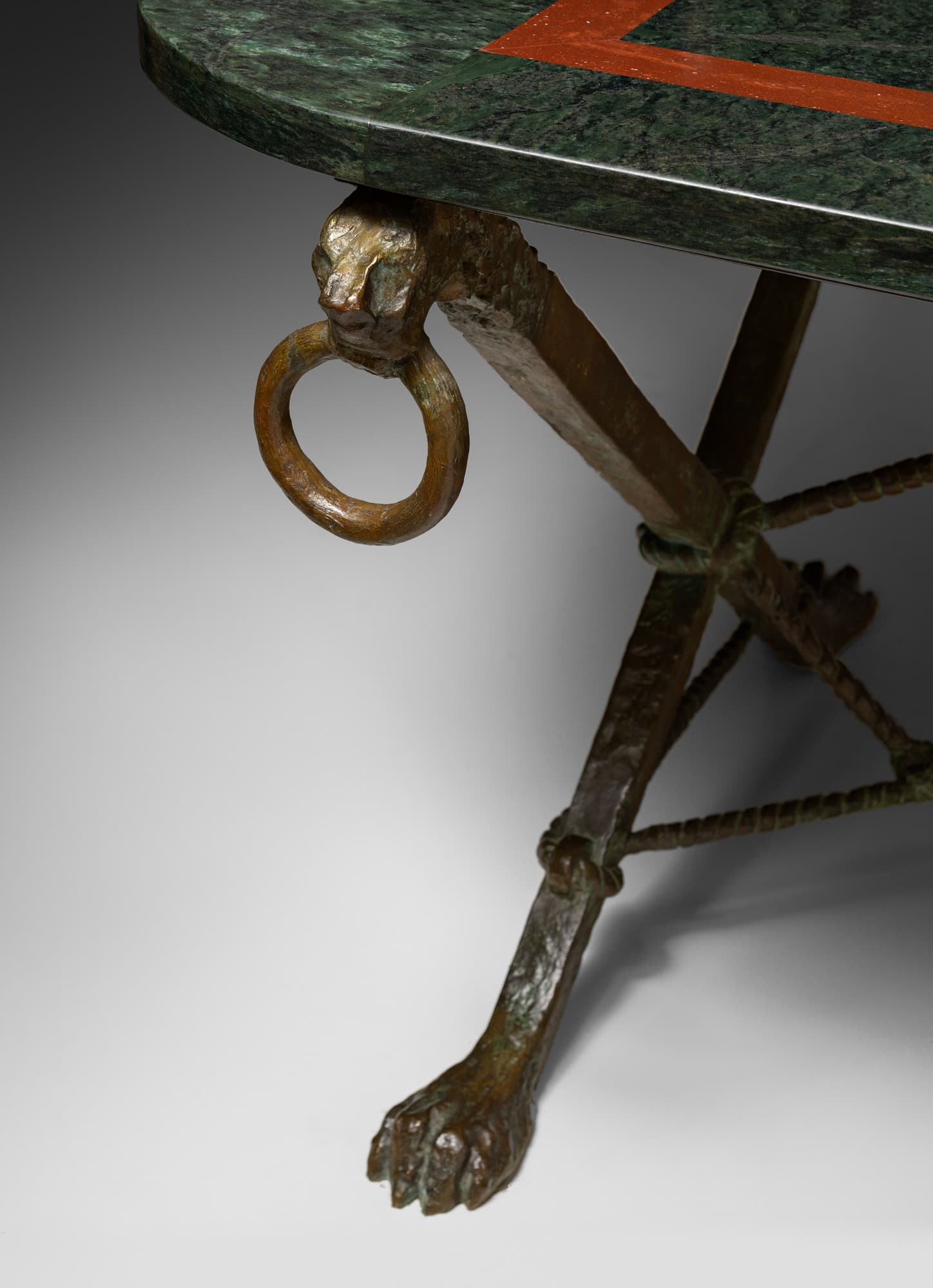 Rare and important table, vue 02