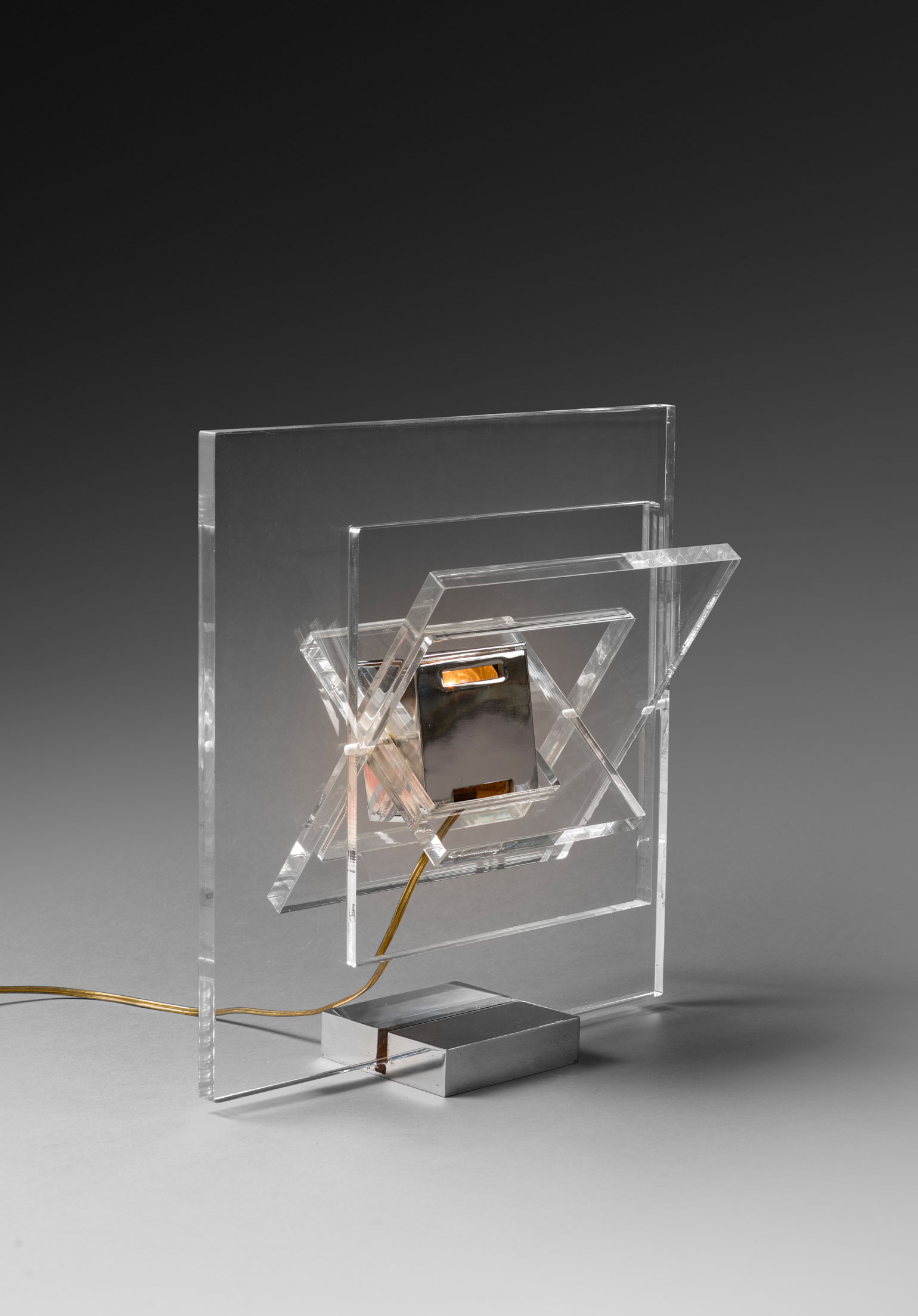 Yonel Lebovici, Lampe carrée “Satellite”, vue 01