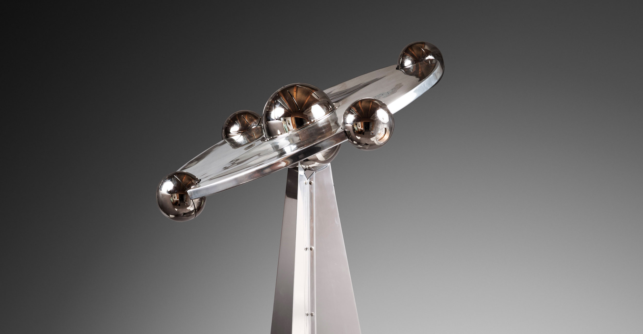 Yonel Lebovici, Rare lampadaire « Soucoupe » Grand Modèle, vue 02