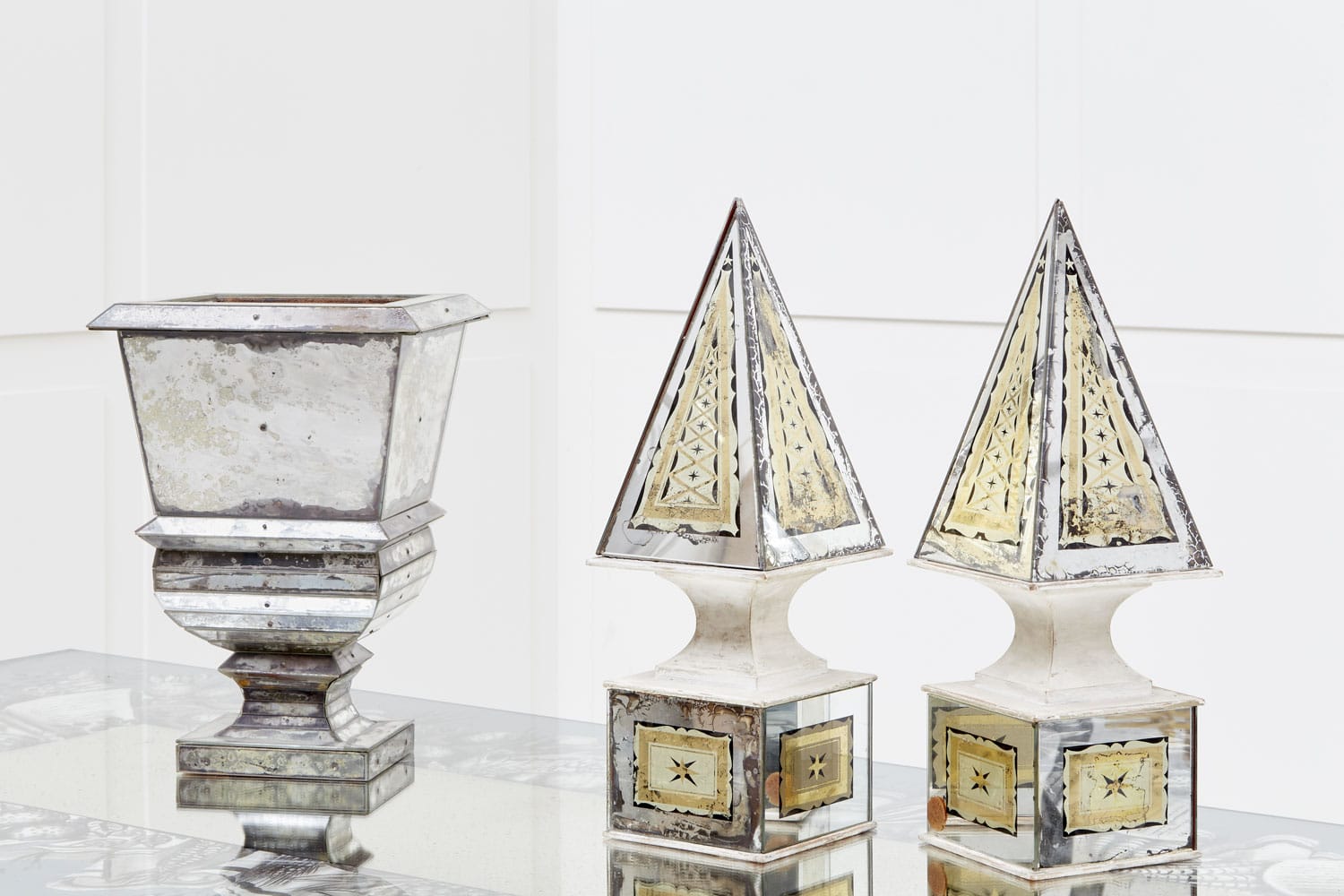 Paire of obelisks, vue 04