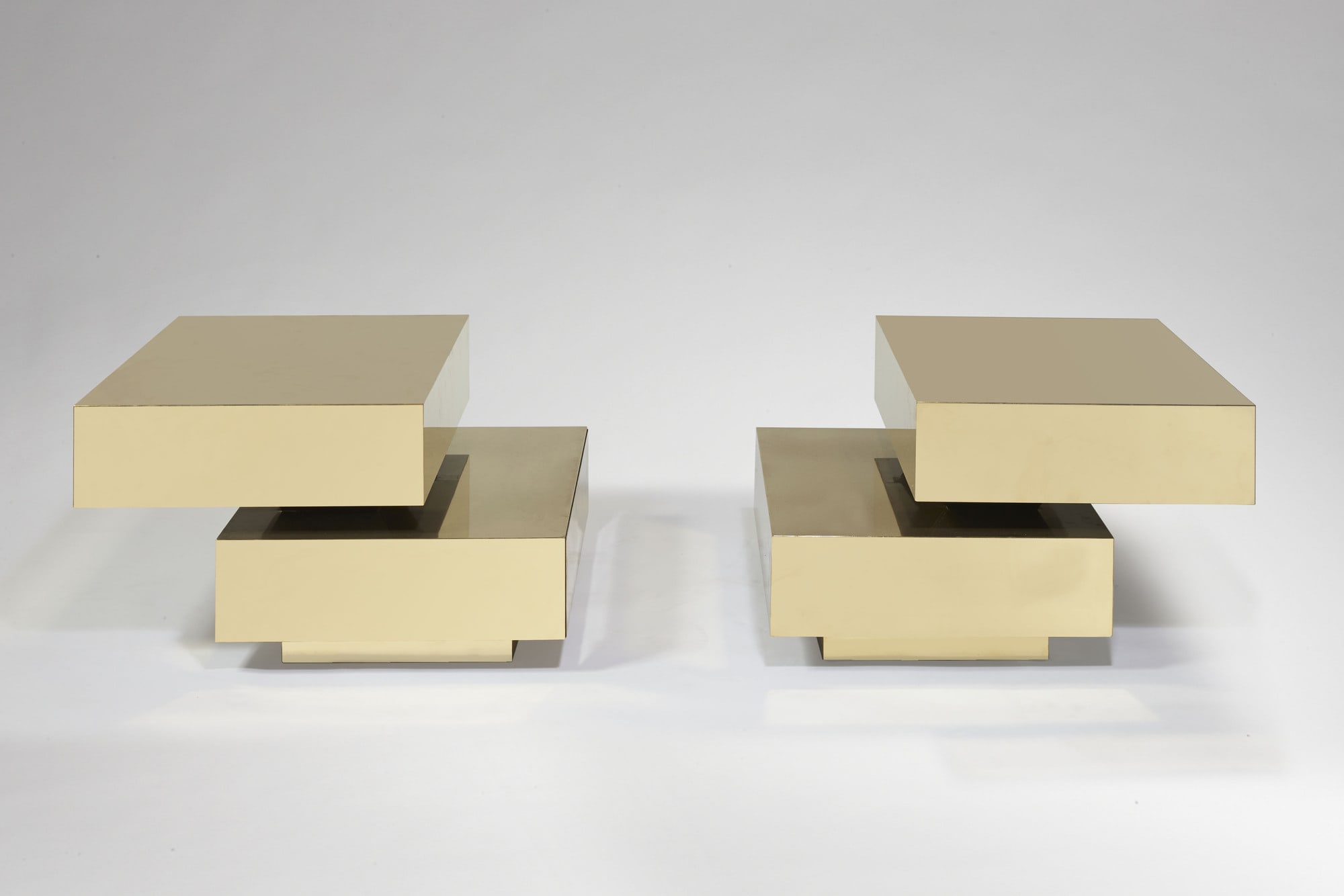Paire de tables basses “Scultura”, vue 04