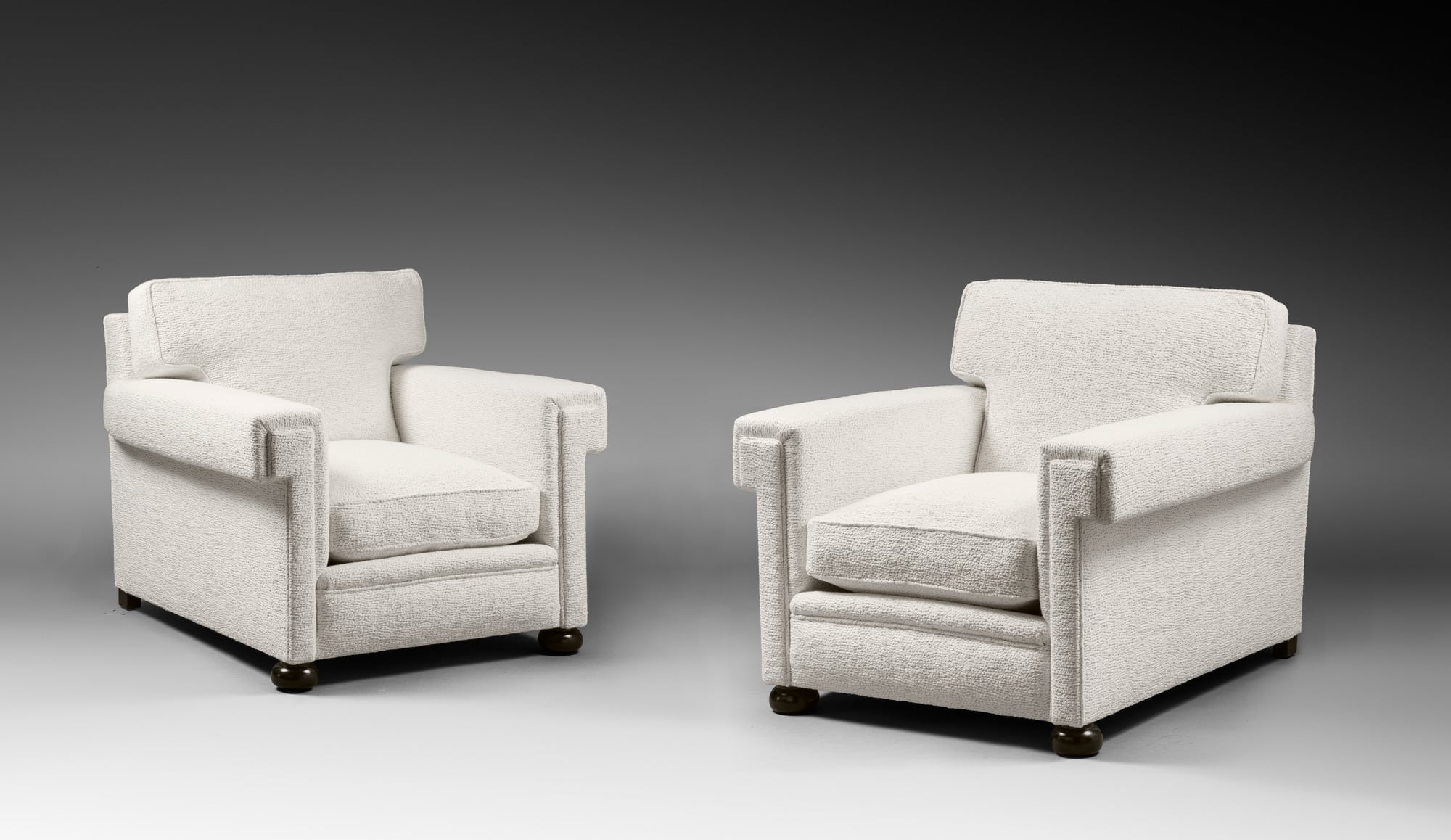 Rare paire de fauteuils de salon, vue 01