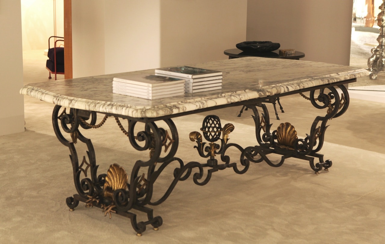 Exceptionnelle table de milieu, vue 01