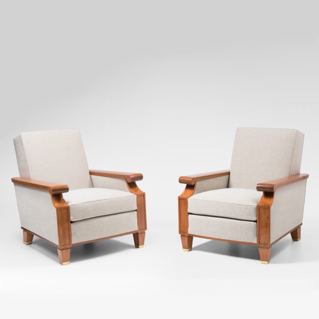 Importante et rare paire de fauteuils pour le Palais des Consuls de Rouen