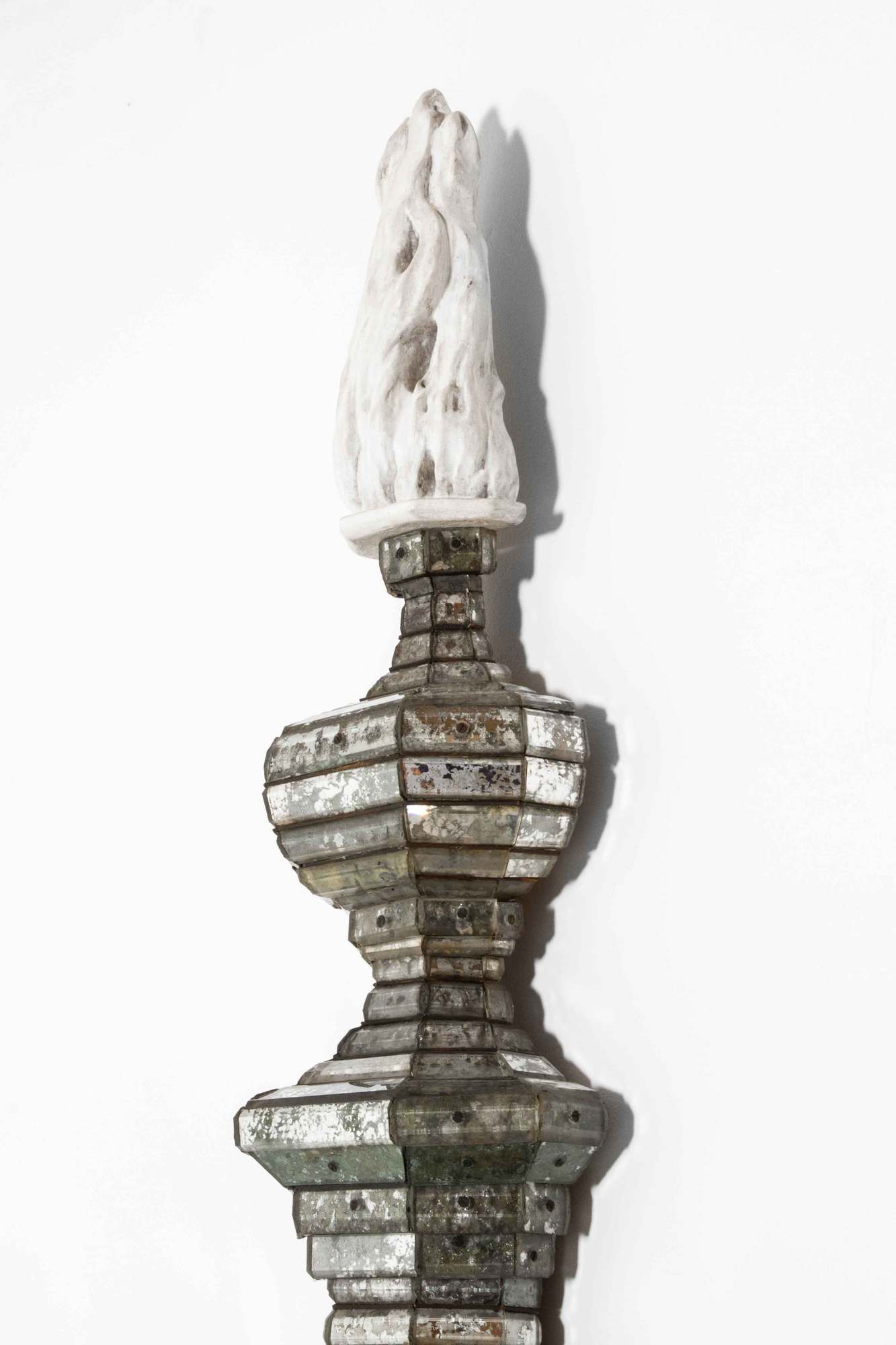 Serge Roche, “Cascade de glace” obelisk, c. 1932, vue 02