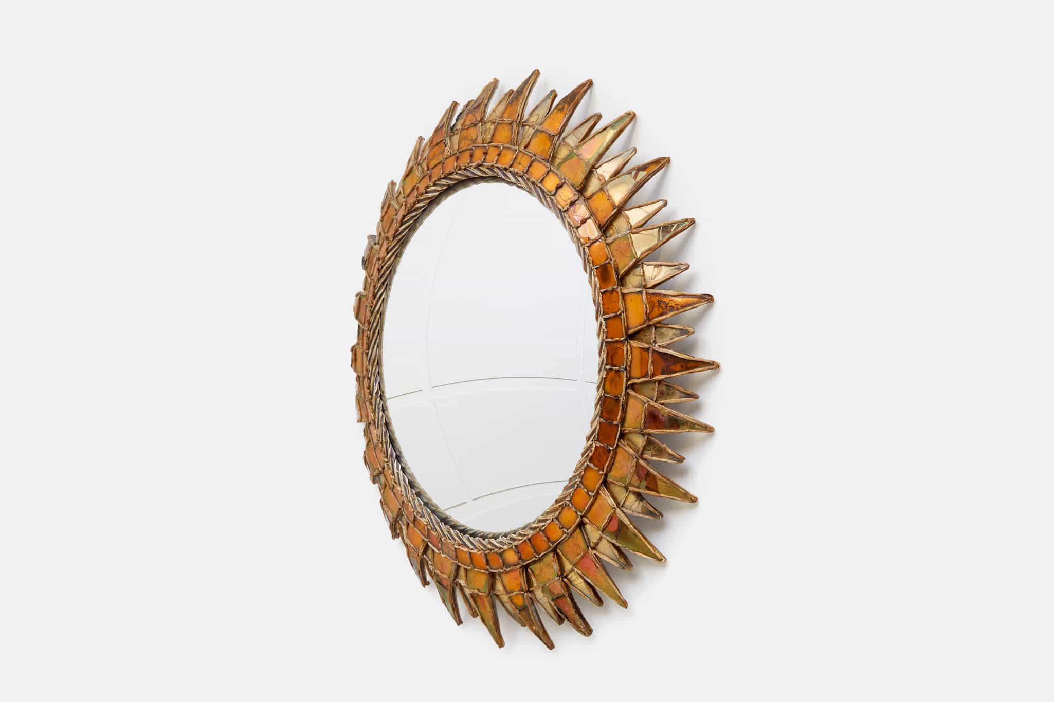 Line Vautrin, Miroir “Soleil à pointes n°3” doré et orange, vue 02