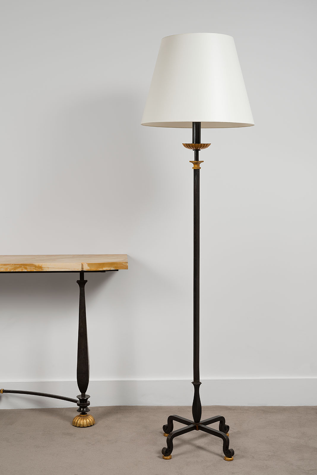 Gilbert Poillerat, Rare lampadaire (vendu), vue 01