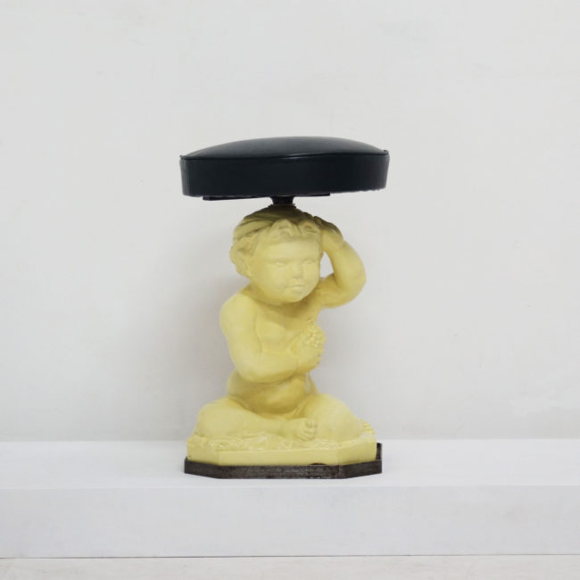 Camille Roche pour Serge Roche, Tabouret en porcelaine de Sèvre