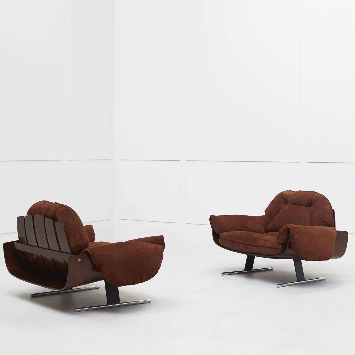 Pair of « Presidencial » armchairs