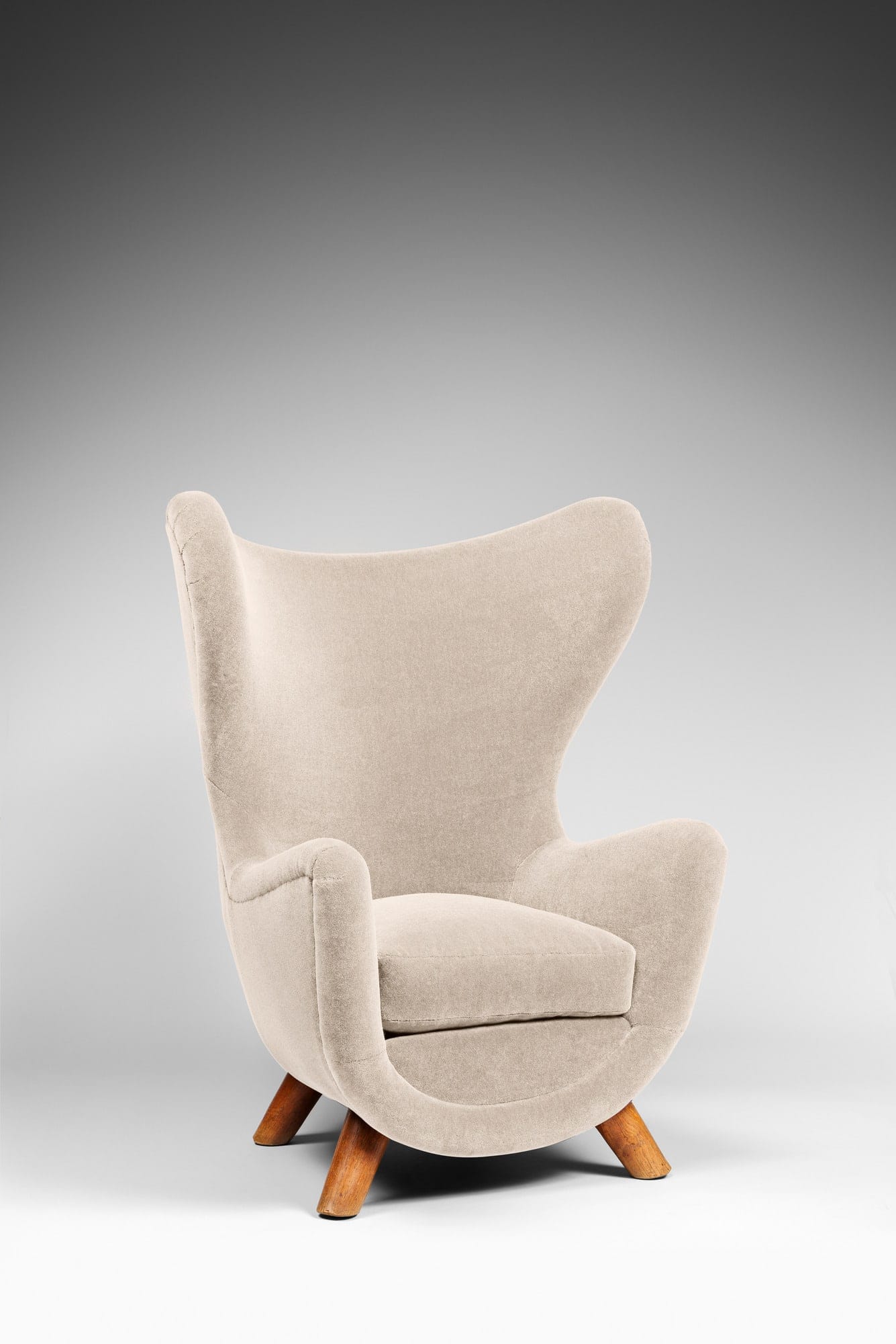 Jean Royère, Fauteuil “Eléphanteau”, vue 01