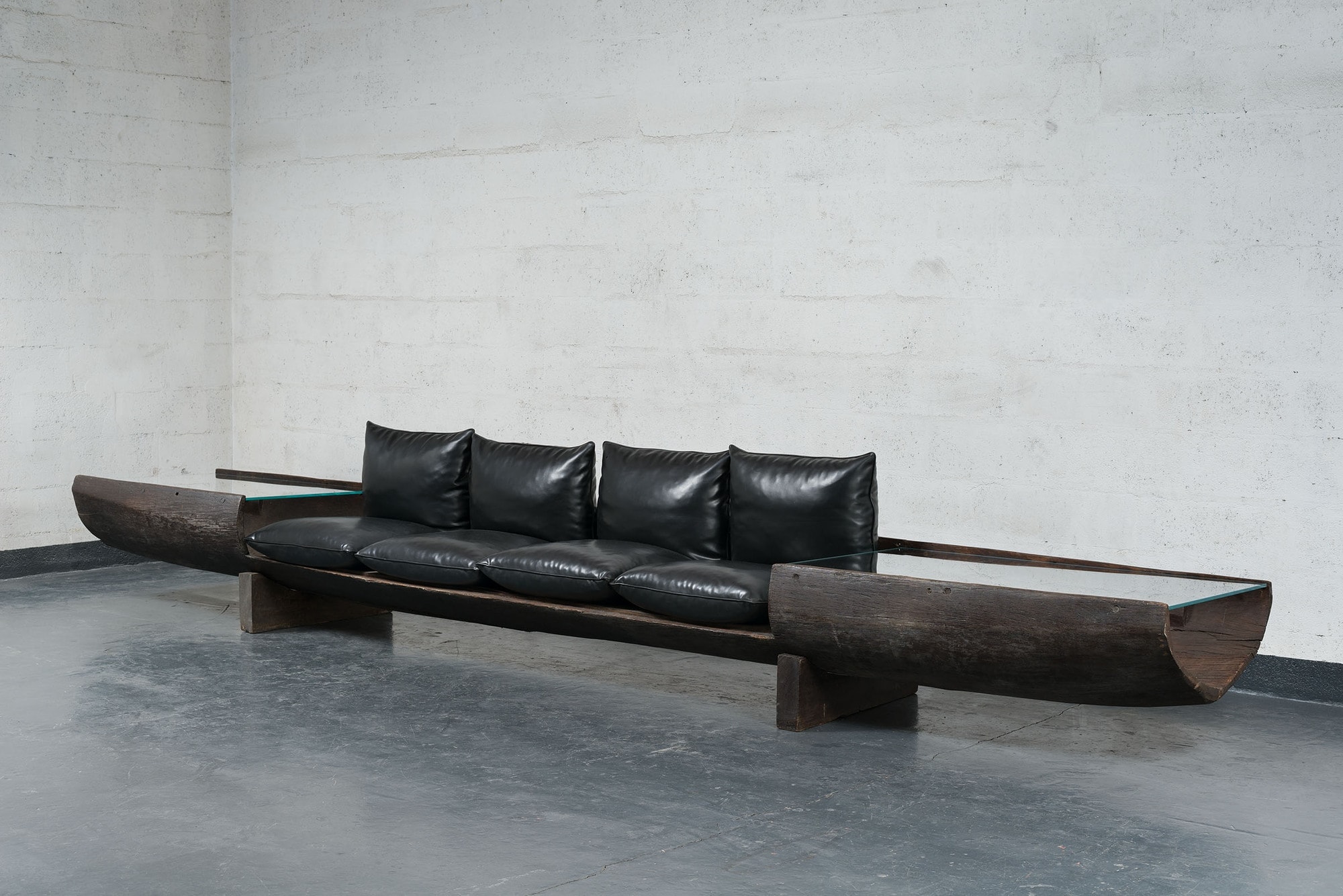 Jose Zanine Caldas, Exceptional sofa (sold), vue 03