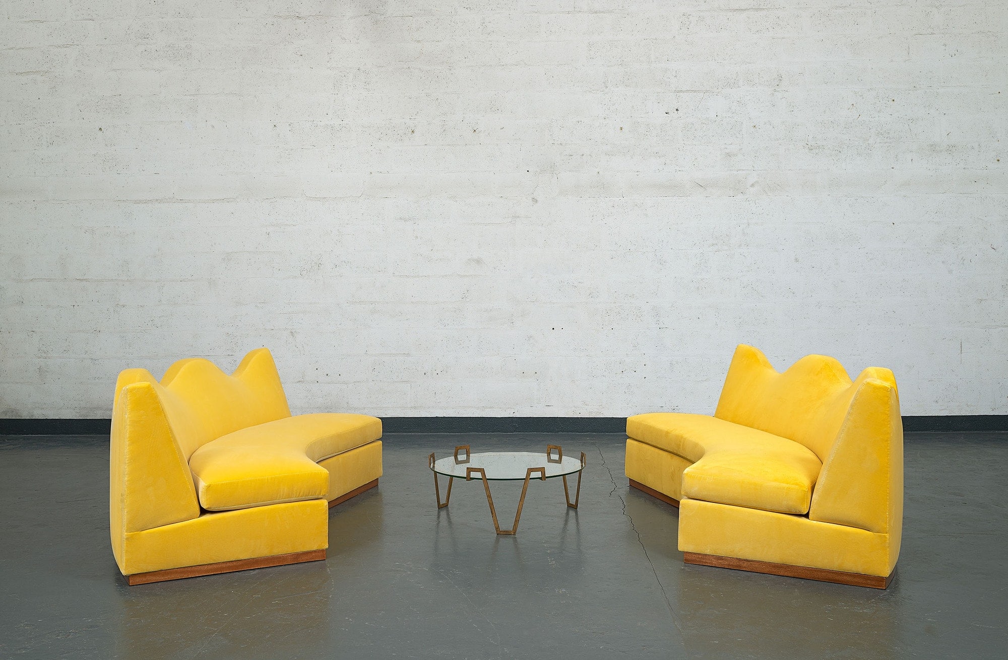 Jean Royère, “Val d’or” low table (sold), vue 04