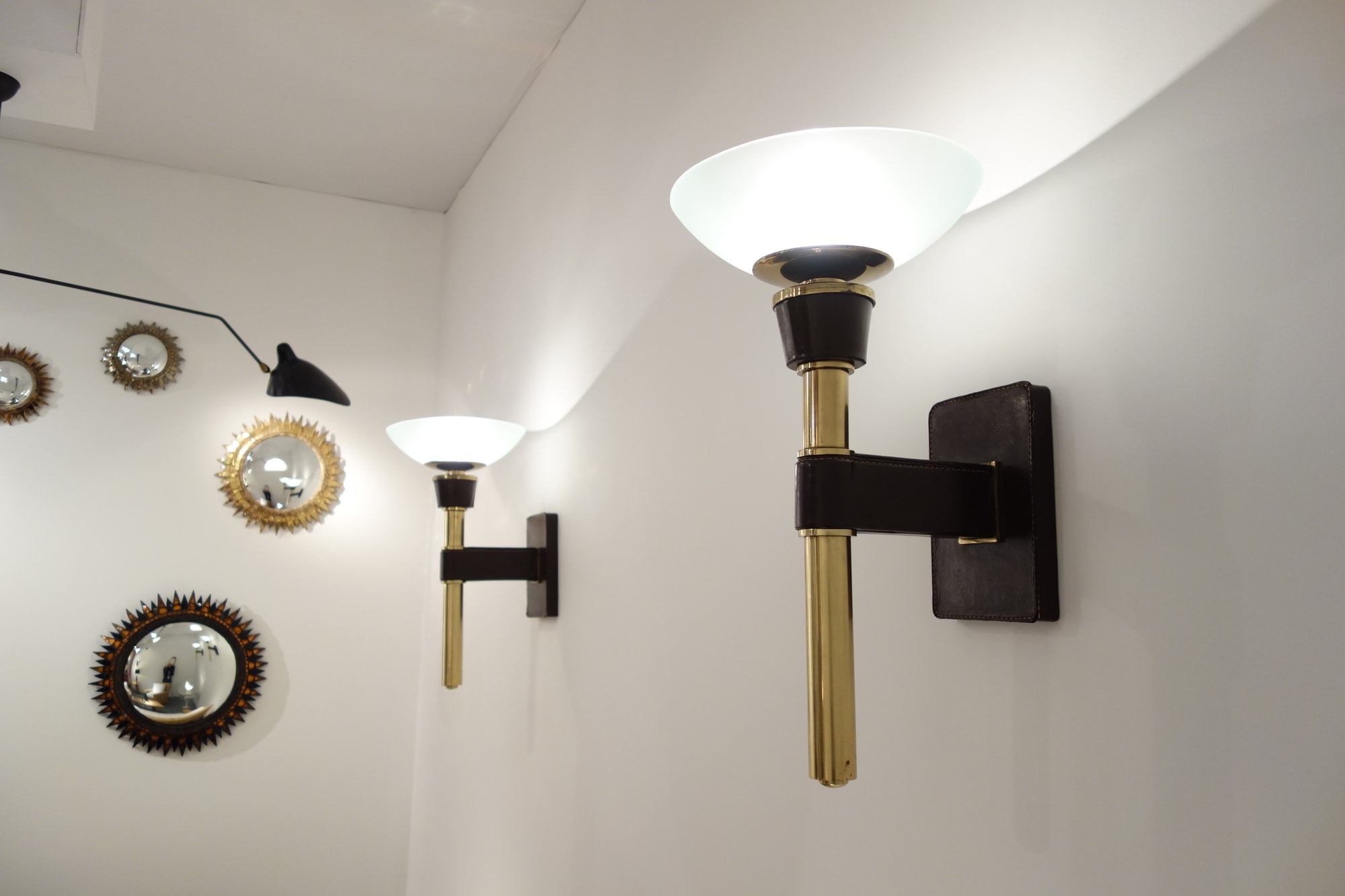 Jacques Adnet, Pair of wall-lamps, vue 01