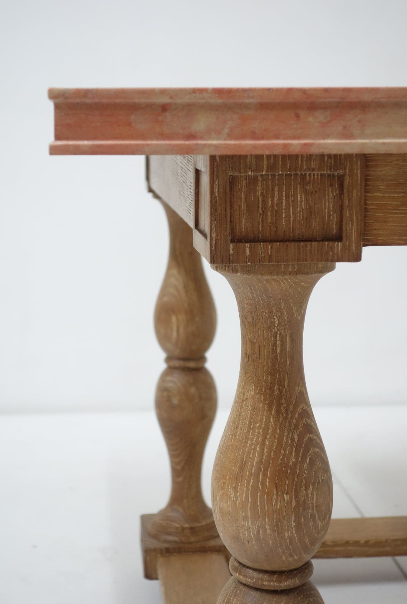 Jean-Charles Moreux, Table, vue 03