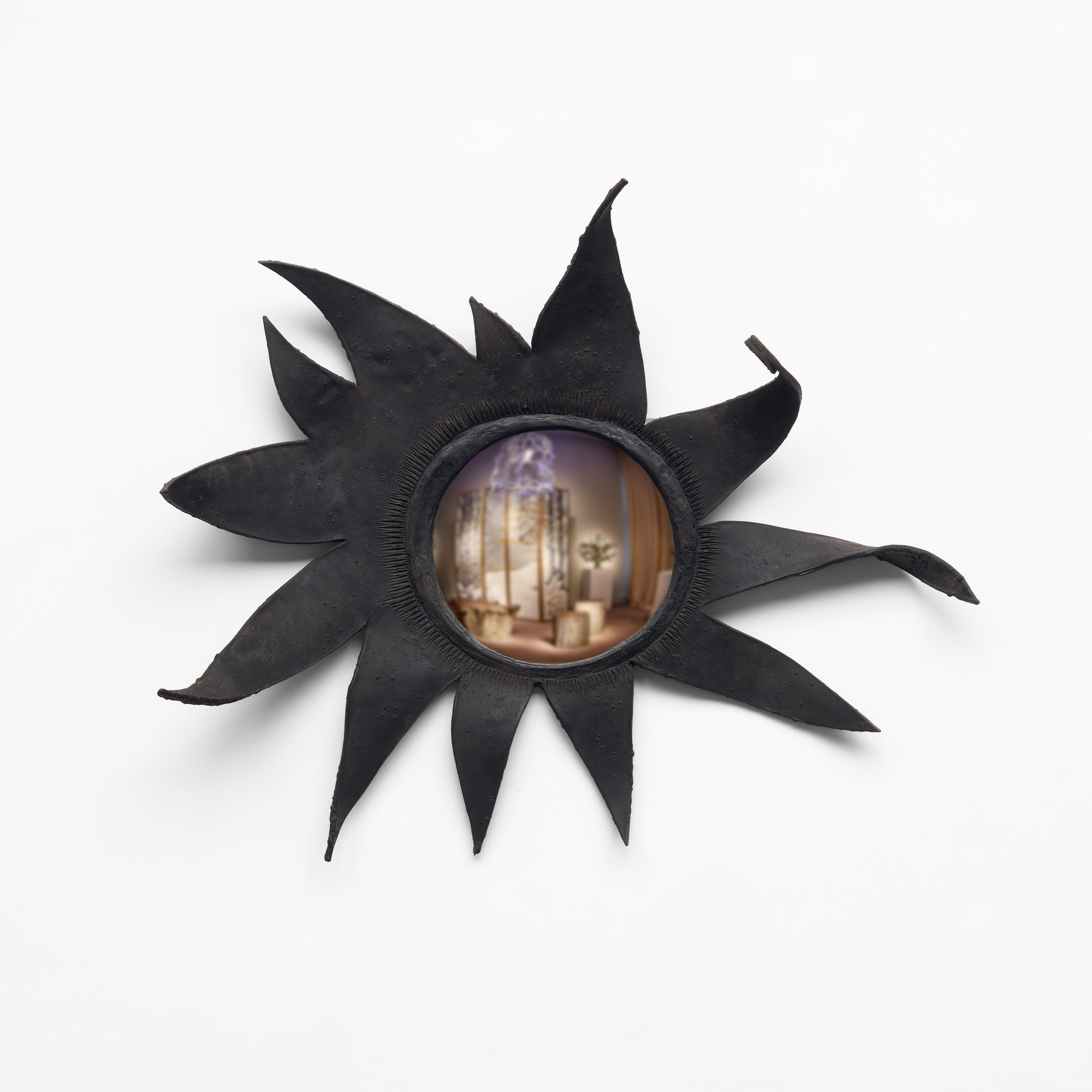 Line Vautrin, “Folie” mirror, vue 01