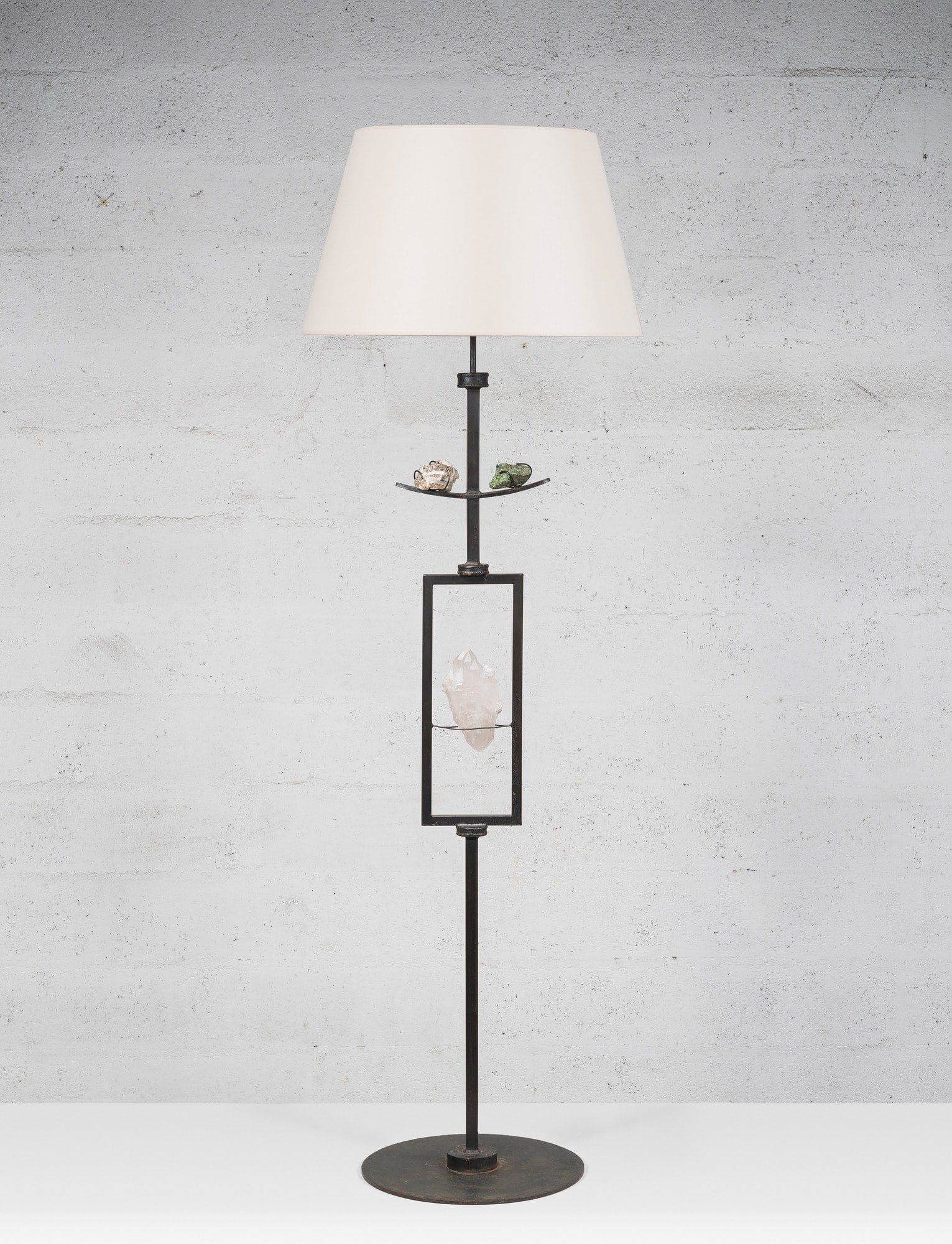 Marc Nicolas Du Plantier, Rare lampadaire, vue 01