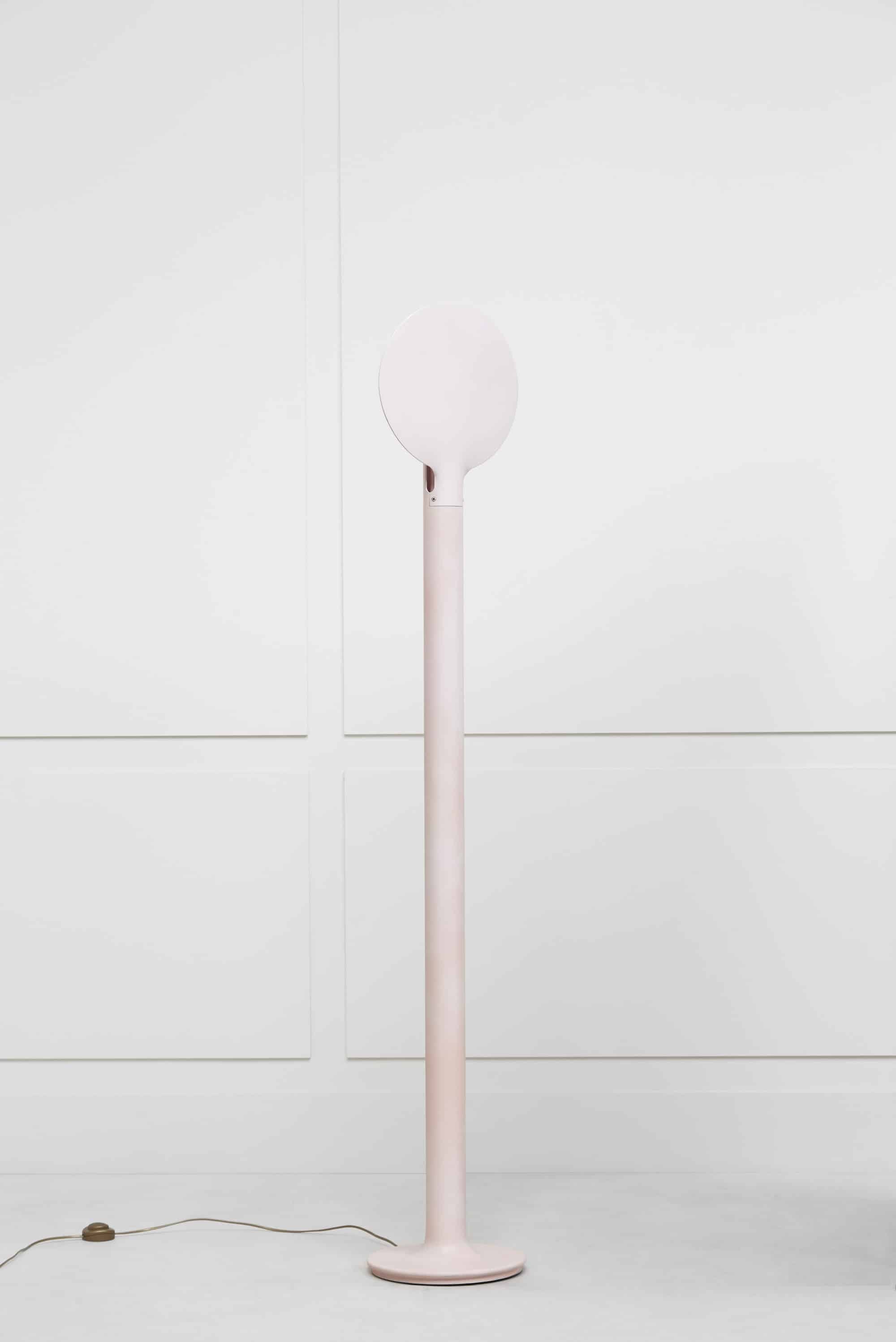 Pierre Paulin, Lampadaire “Elysée”, vue 01