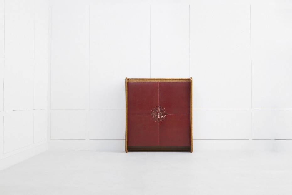 Jean Royère, Cabinet en cuir, vue 01