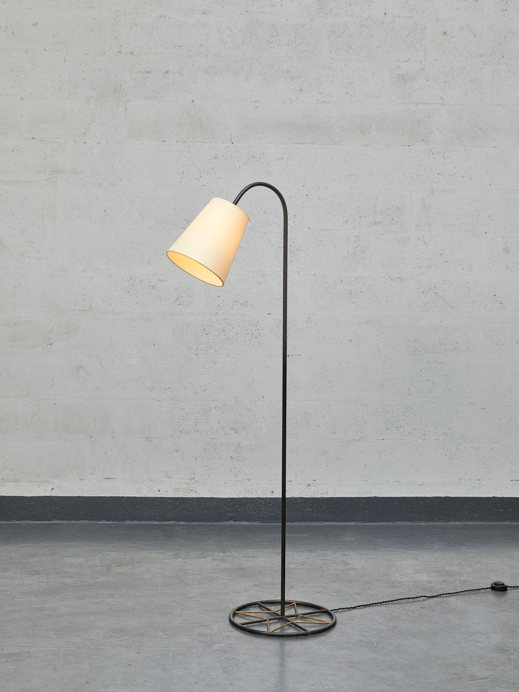 Jean Royère, “Ski” floor lamp, vue 01