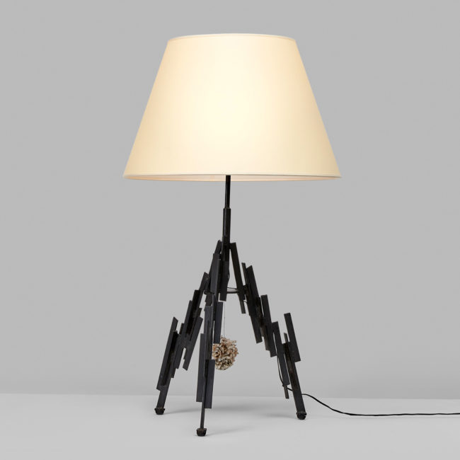 Marc Du Plantier, Important lamp