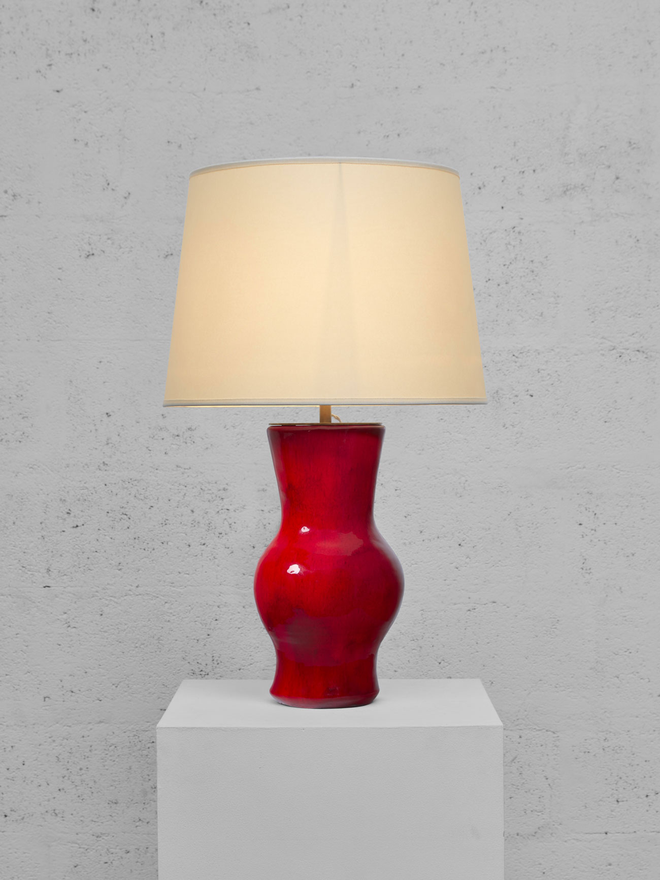 Robert & Jean Cloutier, Vase «Gigi» transformed in lamp, vue 01
