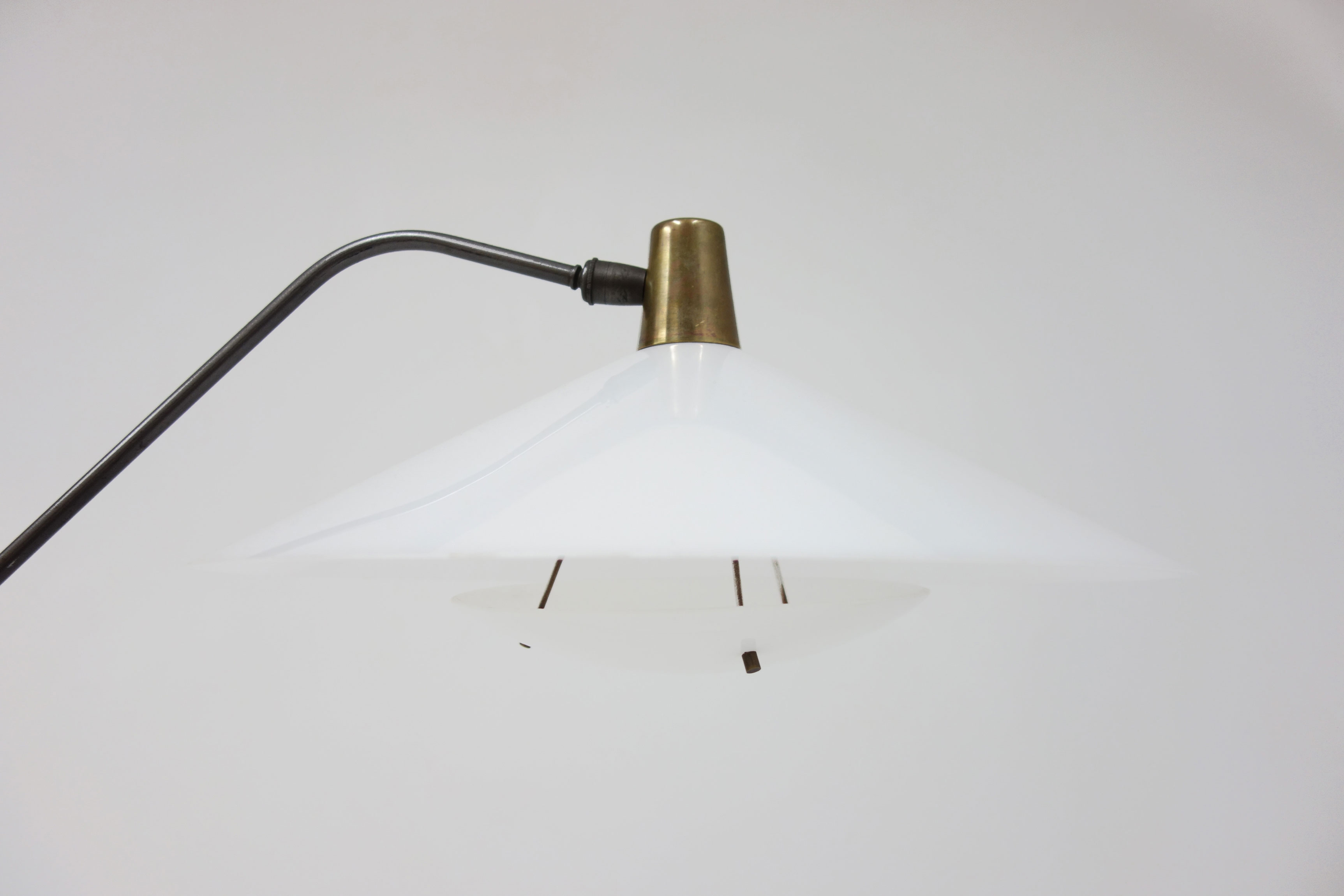 Robert Mathieu, Simple pendulum floor lamp, vue 02