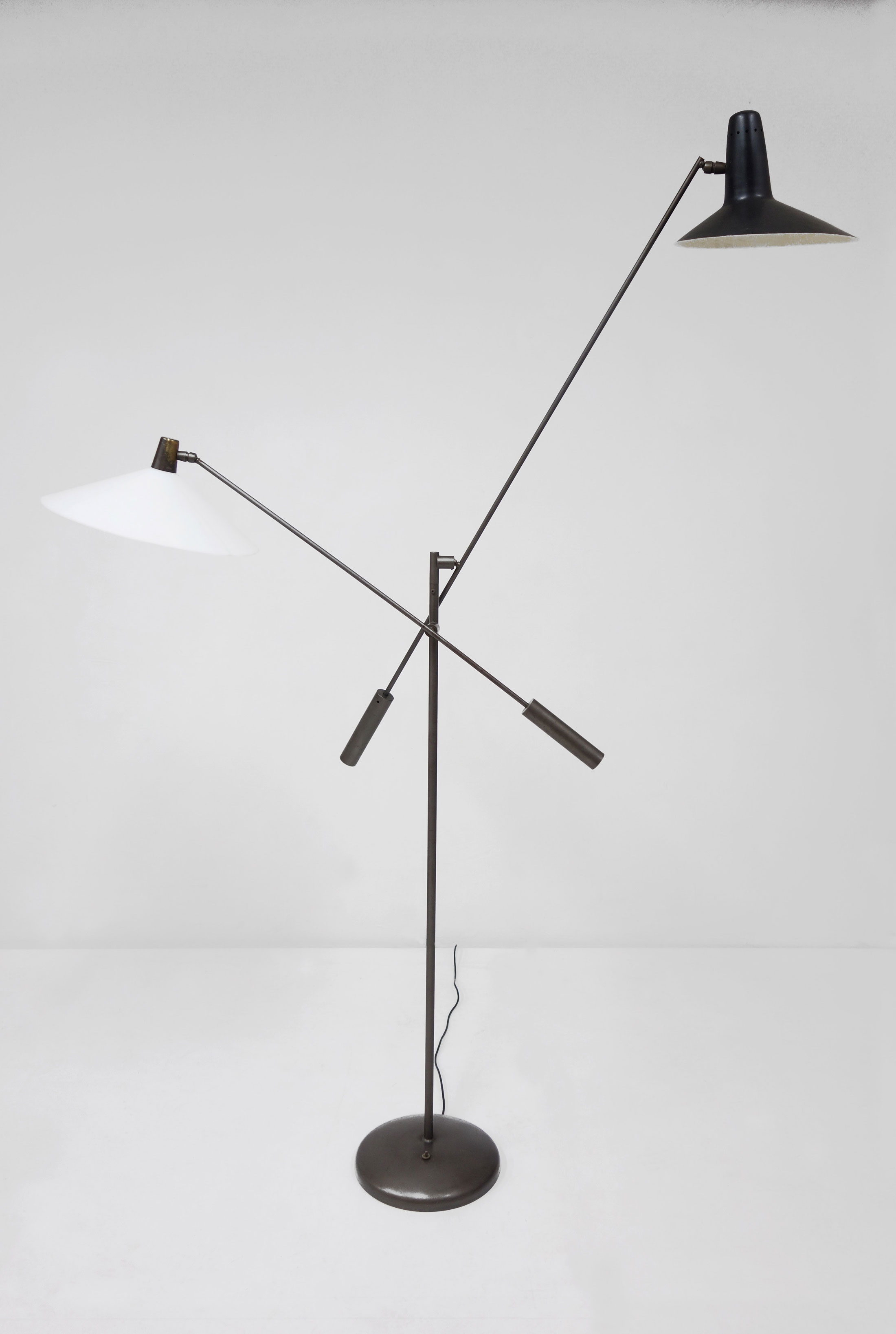 Robert Mathieu, Lampadaire double balancier, vue 01