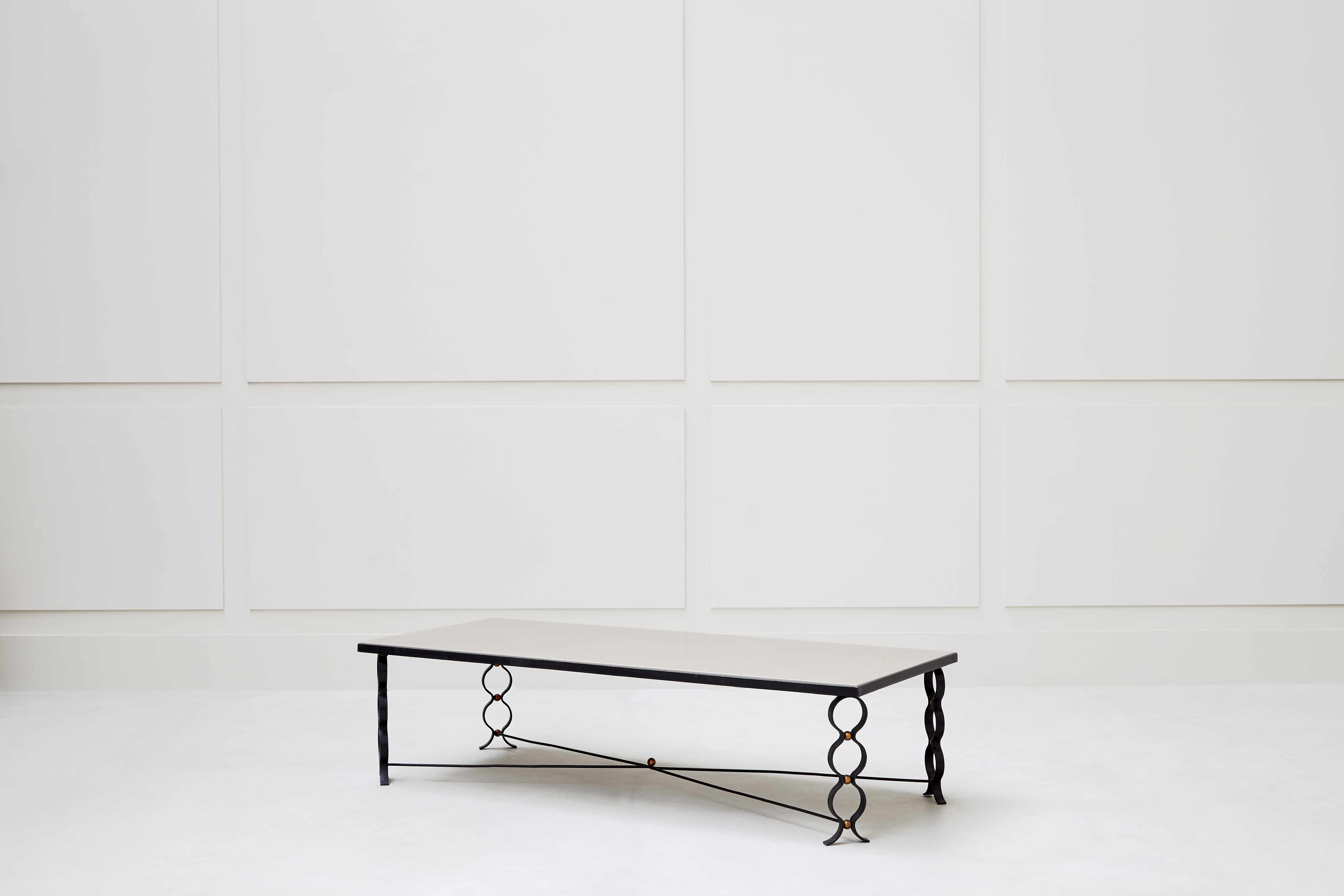 Jean Royère, “Ruban” coffee table, vue 01