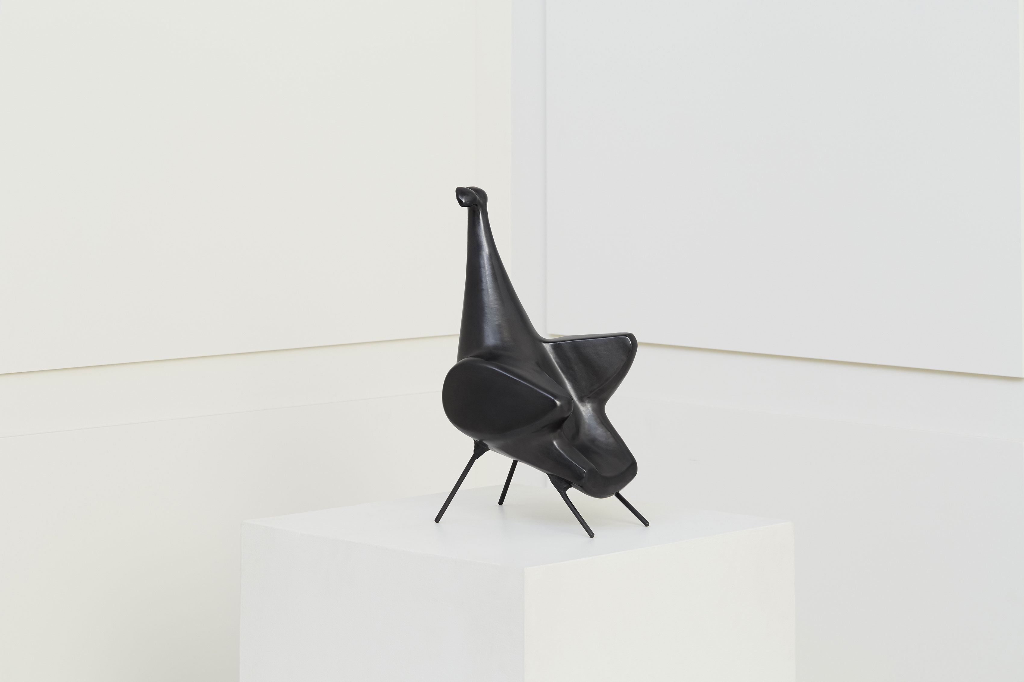 Georges Jouve, Sculpture en céramique «Oiseau 4 pattes», vue 02