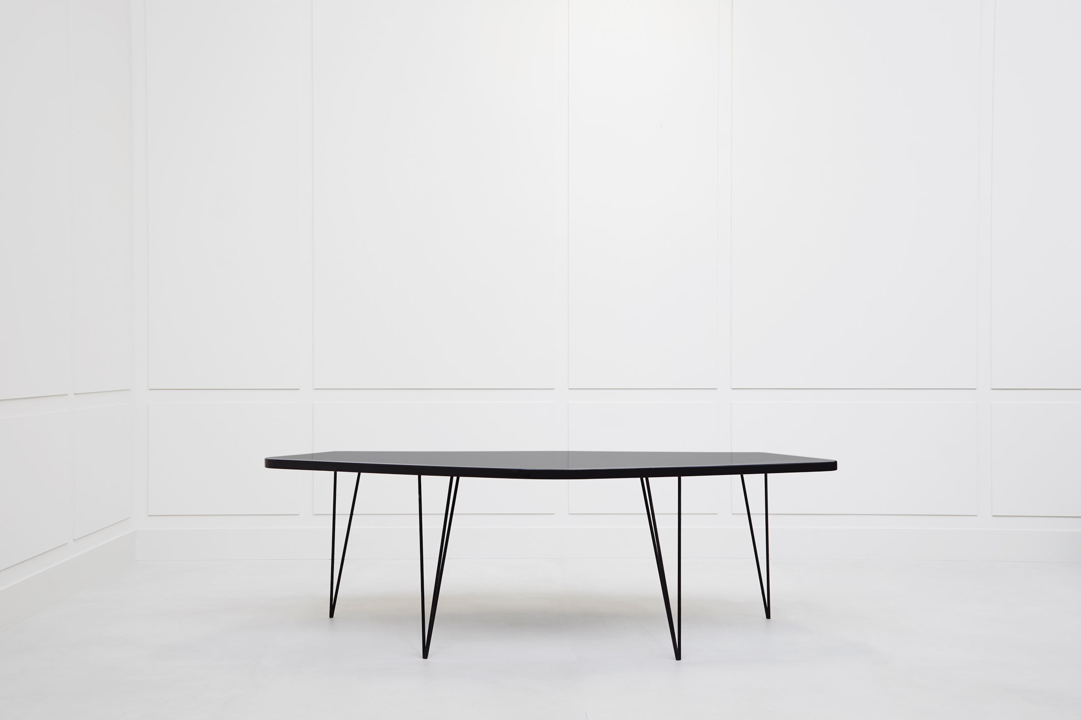 Joaquim Tenreiro, ‘Abstrata’ table, vue 01