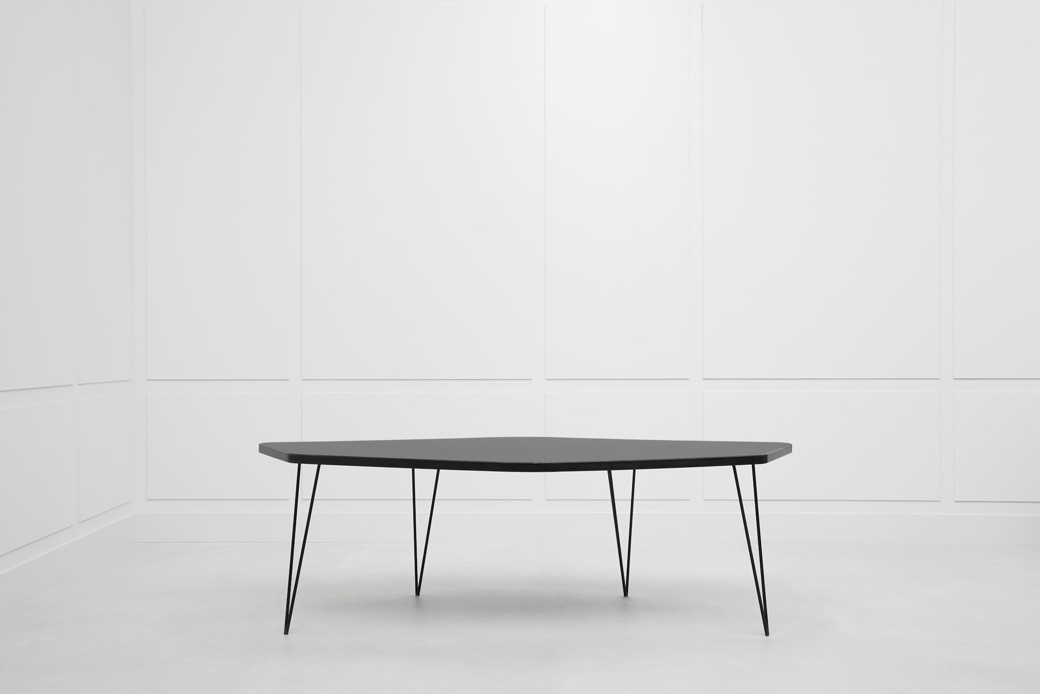 Joaquim Tenreiro, ‘Abstrata’ table, vue 02