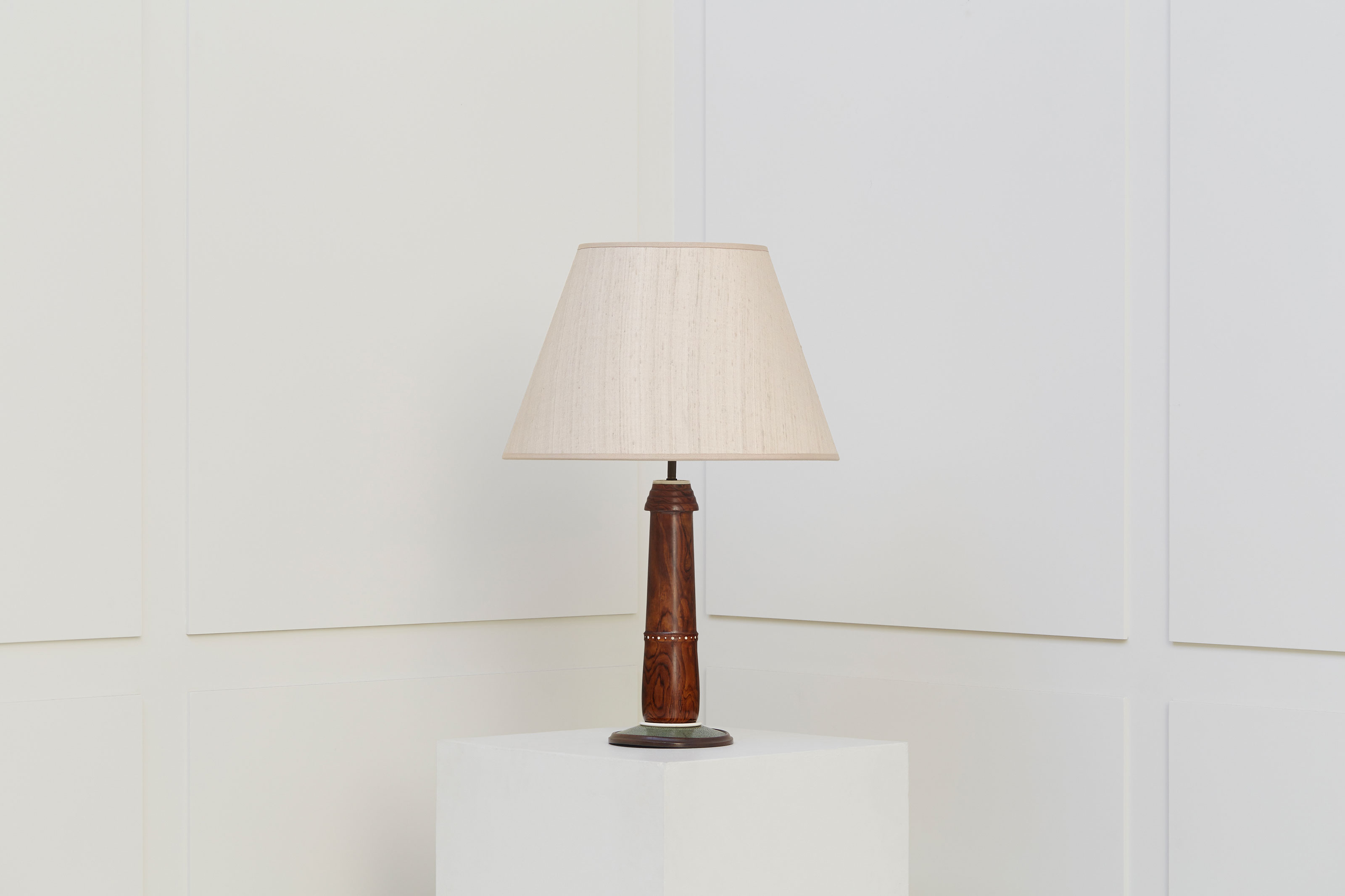 Clément Rousseau, Rare lampe, vue 01