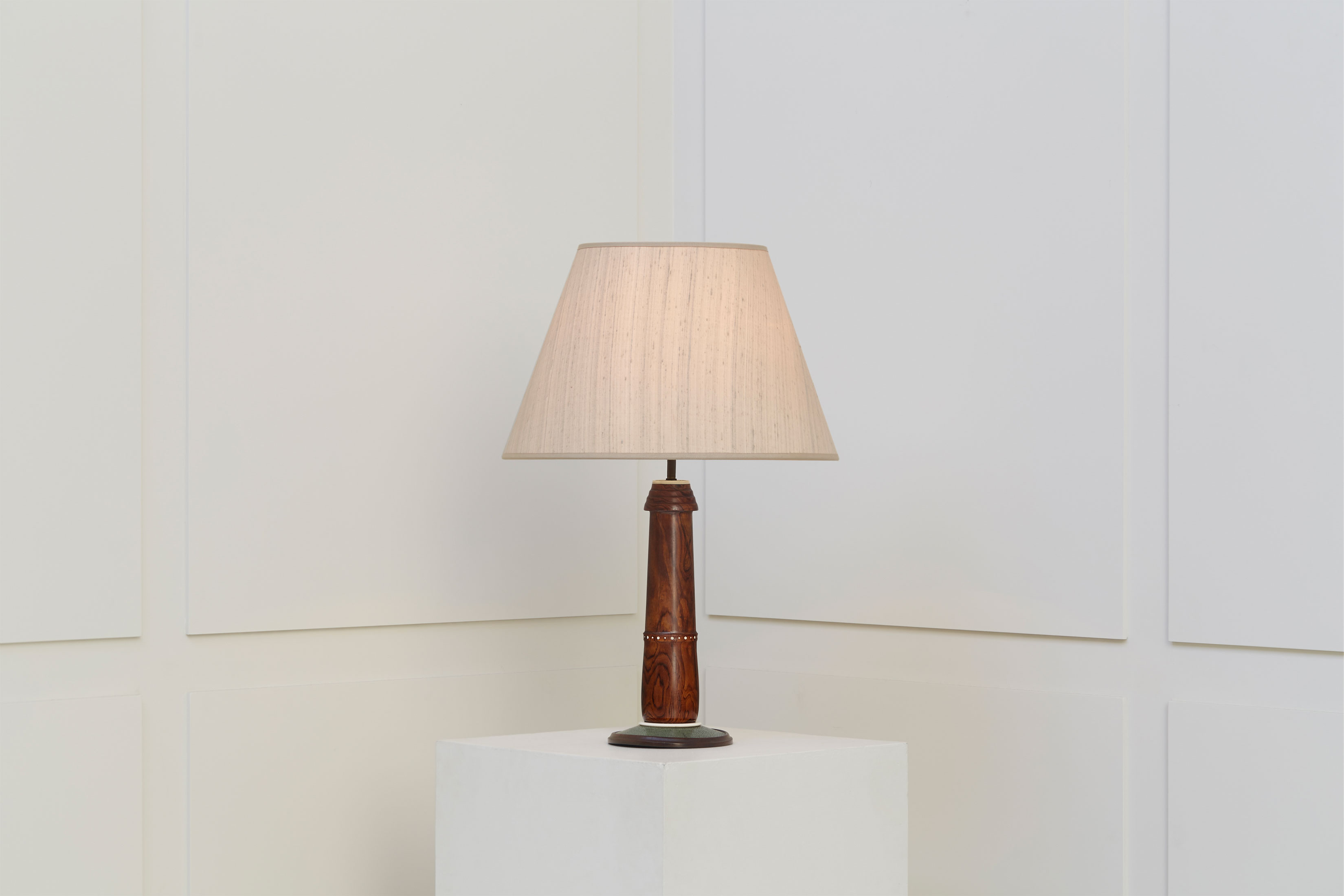 Clément Rousseau, Rare lampe, vue 02