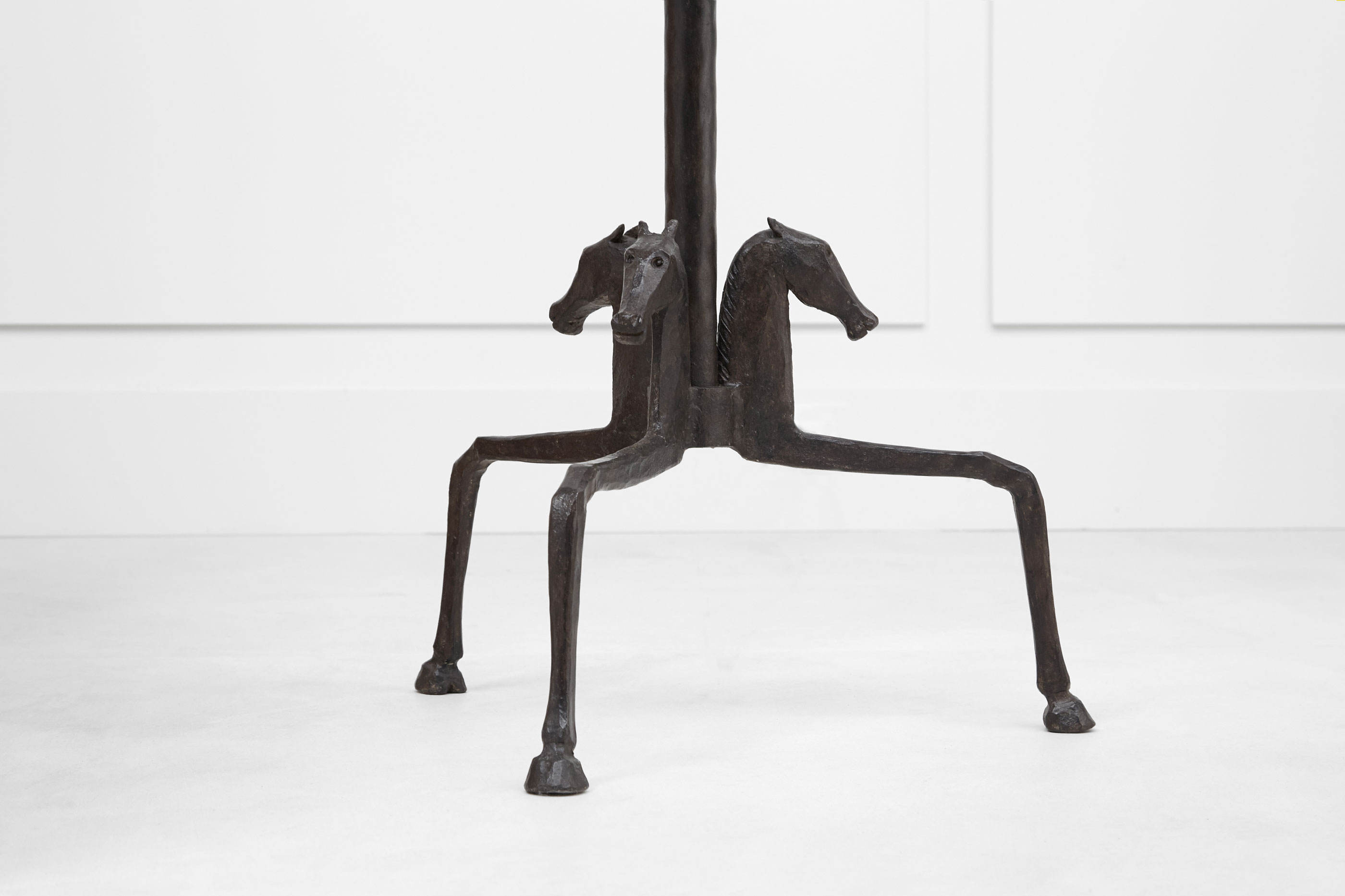 Jean-Charles Moreux, Lampadaire, vue 02