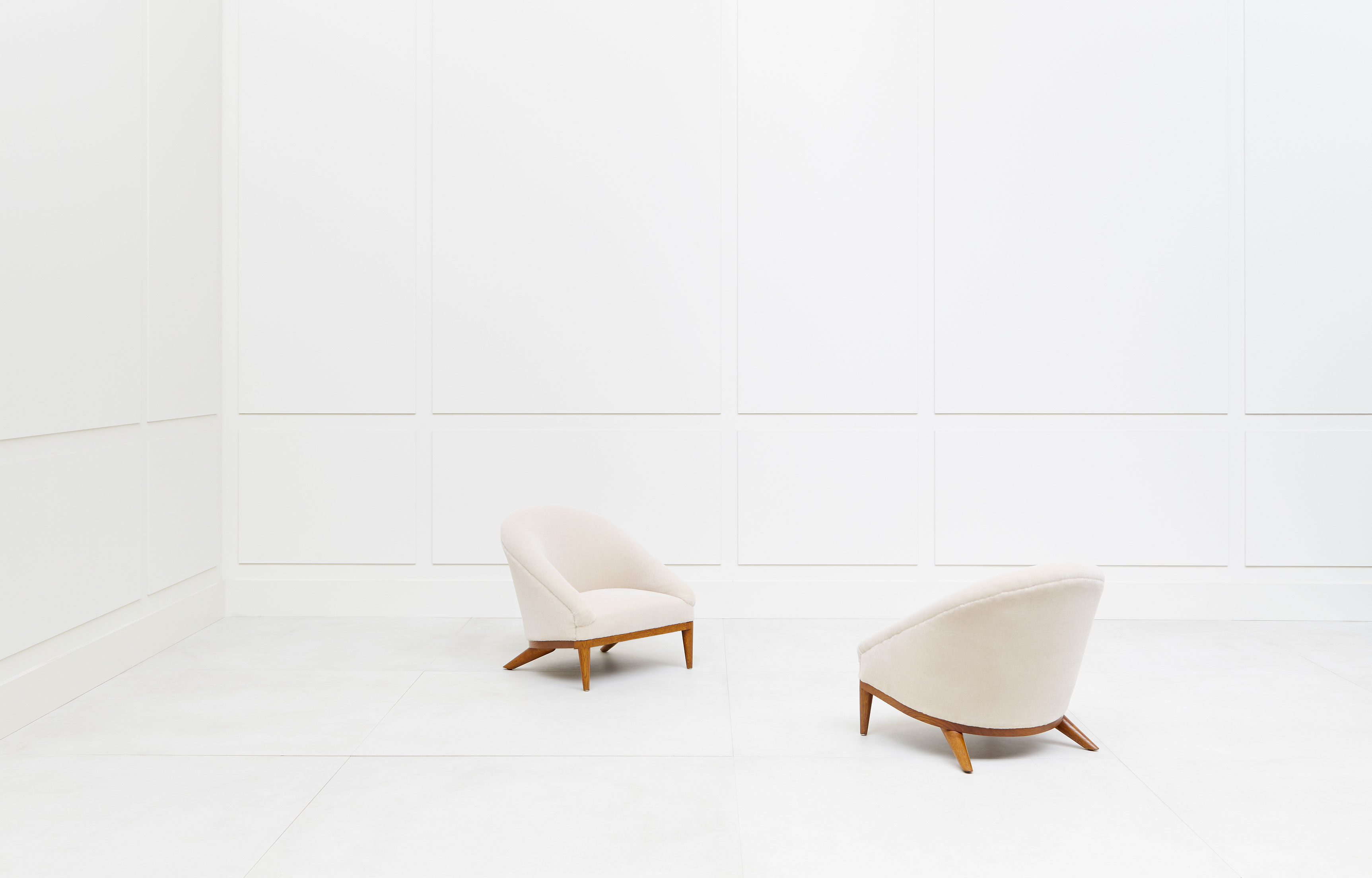 Jean Royère, Pair of «Crapaud» armchairs, vue 01