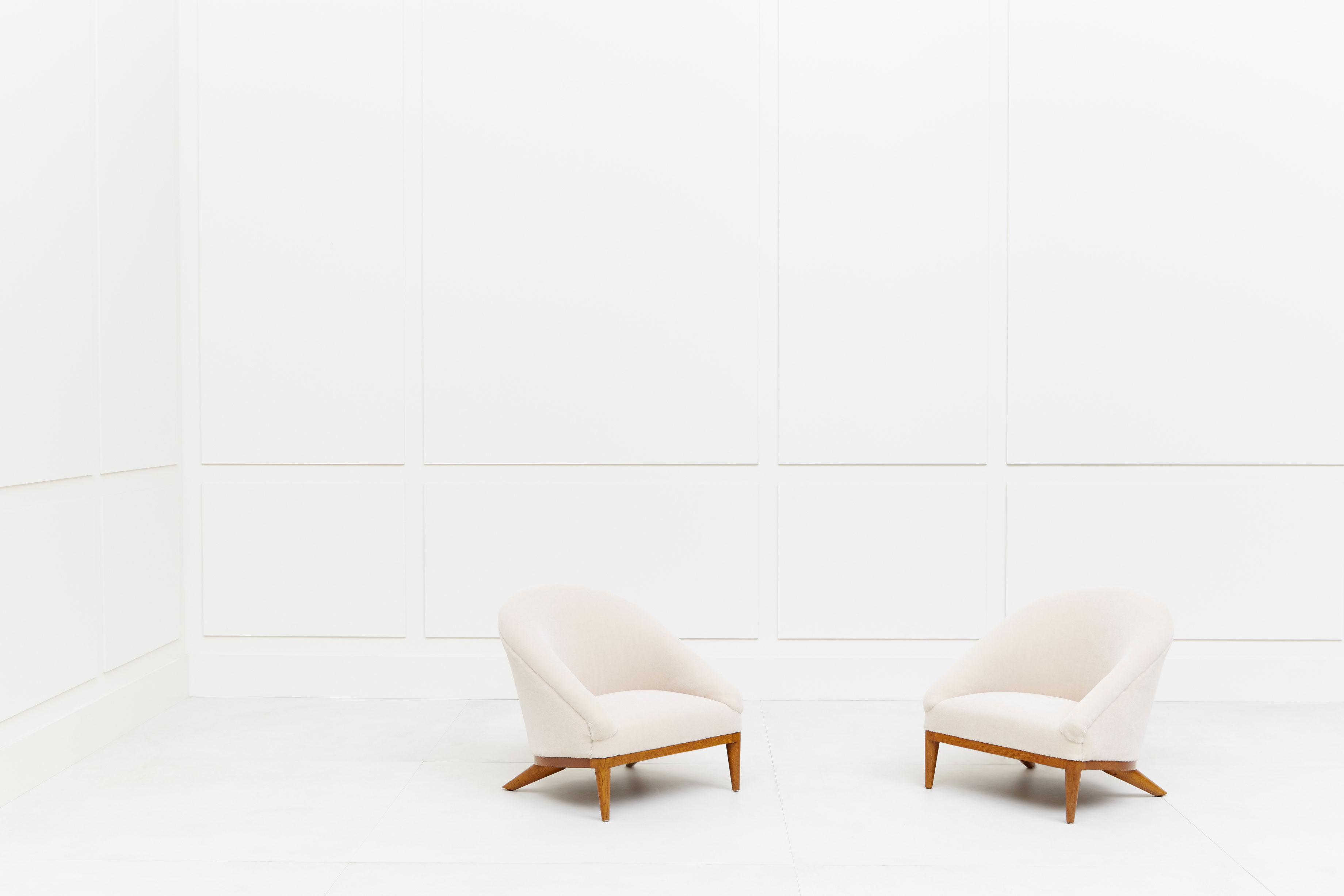 Jean Royère, Pair of «Crapaud» armchairs, vue 02