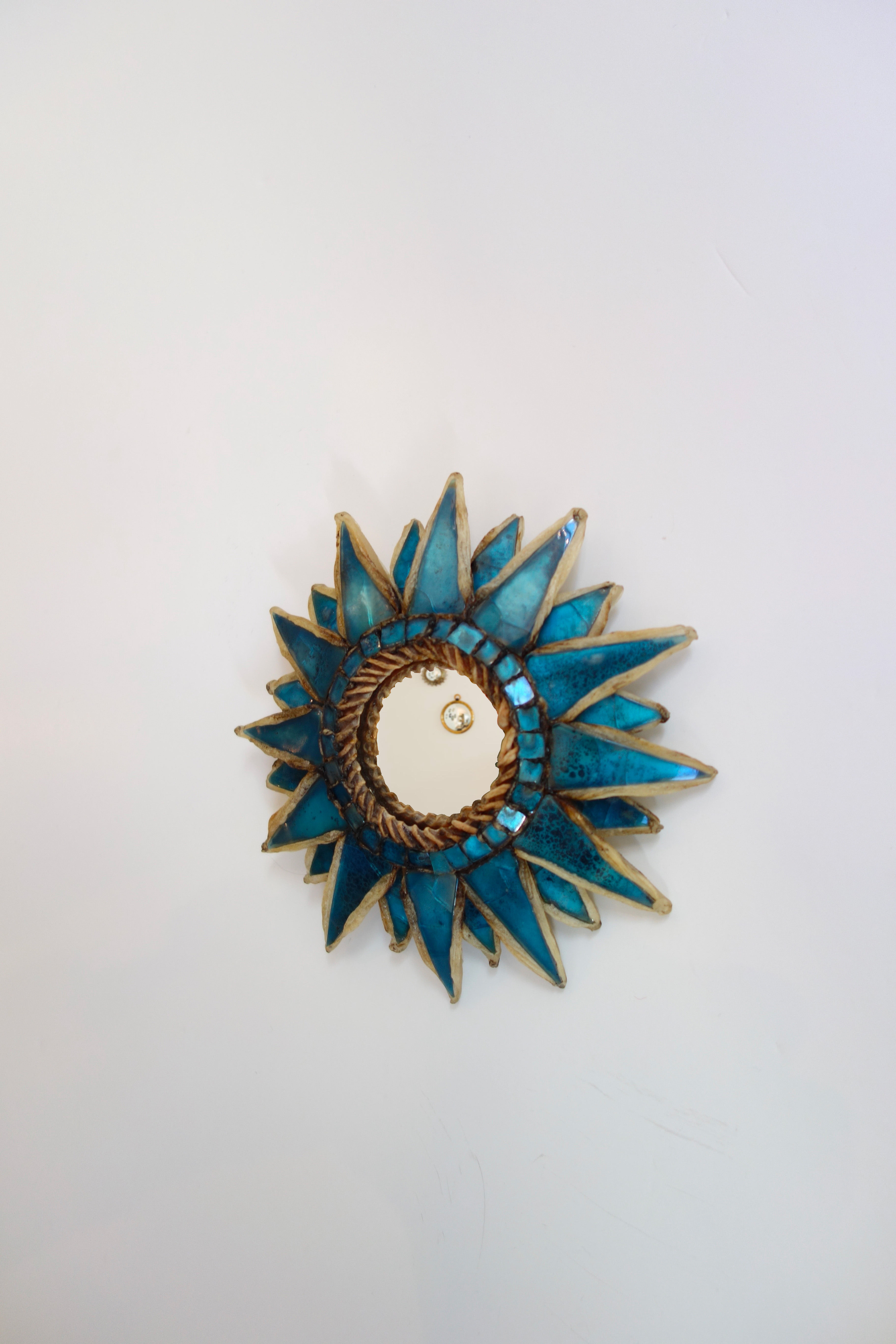 Line Vautrin, Rare miroir «Soleil à pointes n°0» bleu, vue 02