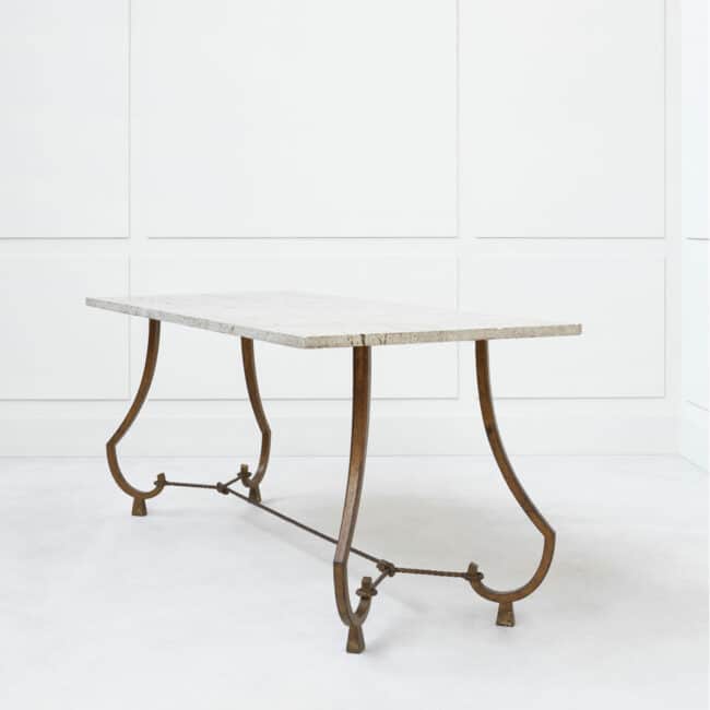 Ramsay, Center table