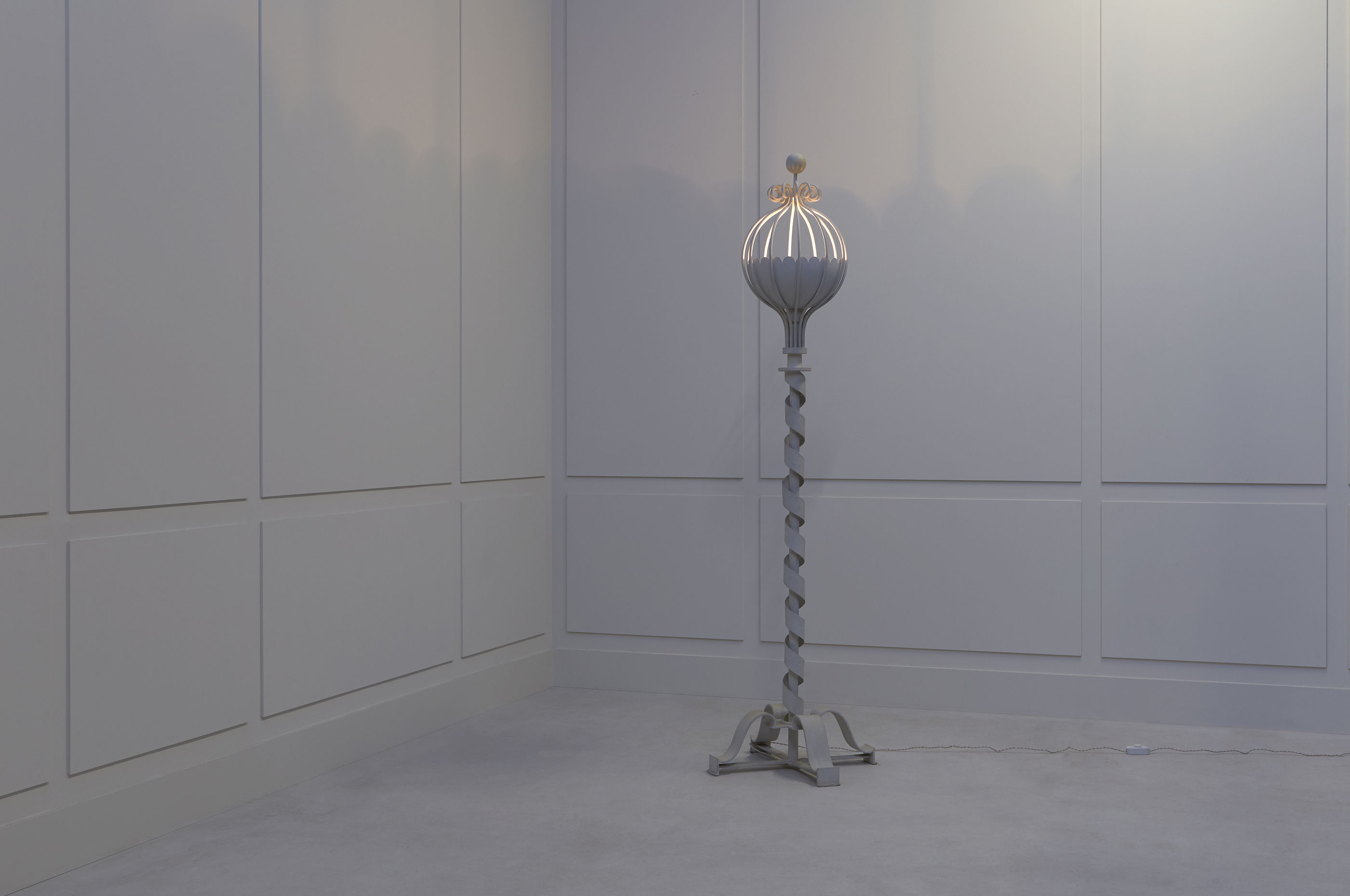 Serge Roche & Gilbert Poillerat, Rare floor lamp, vue 03