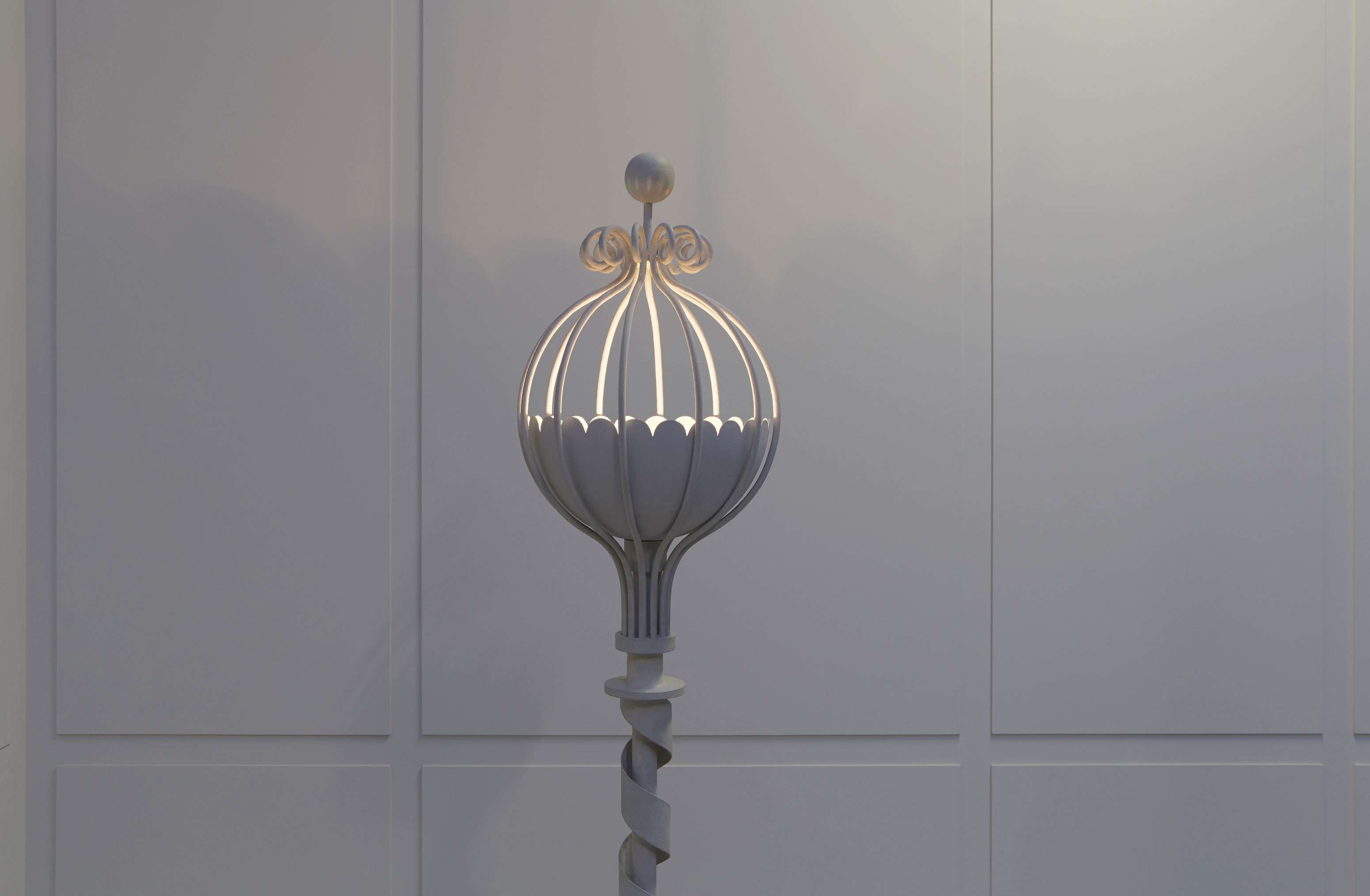 Serge Roche & Gilbert Poillerat, Rare lampadaire, vue 04