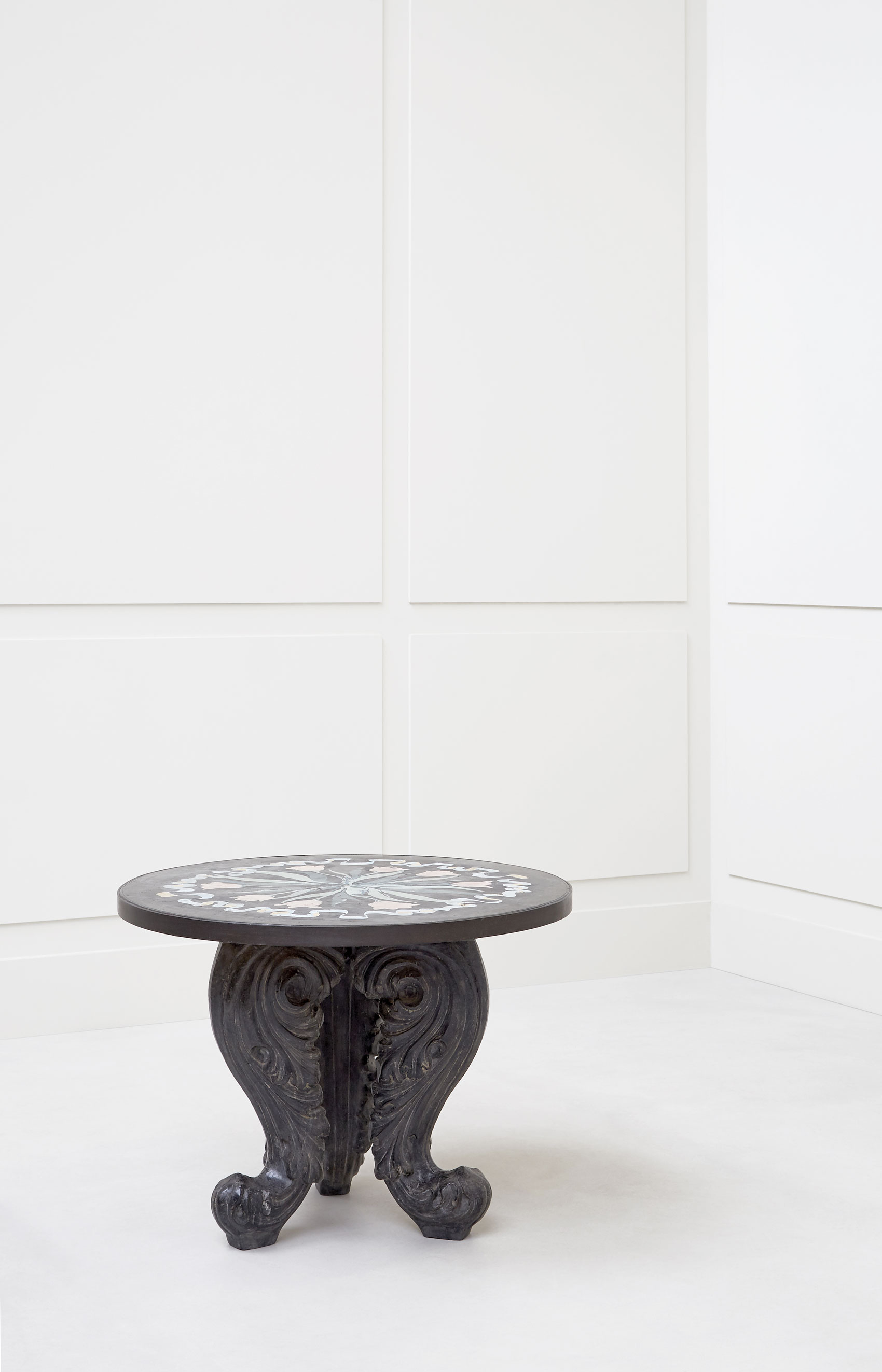 Serge Roche et Ismael De La Serna, Pedestal table, vue 02