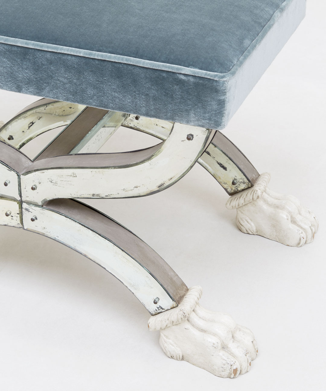 Serge Roche, Paire de tabourets, vue 04