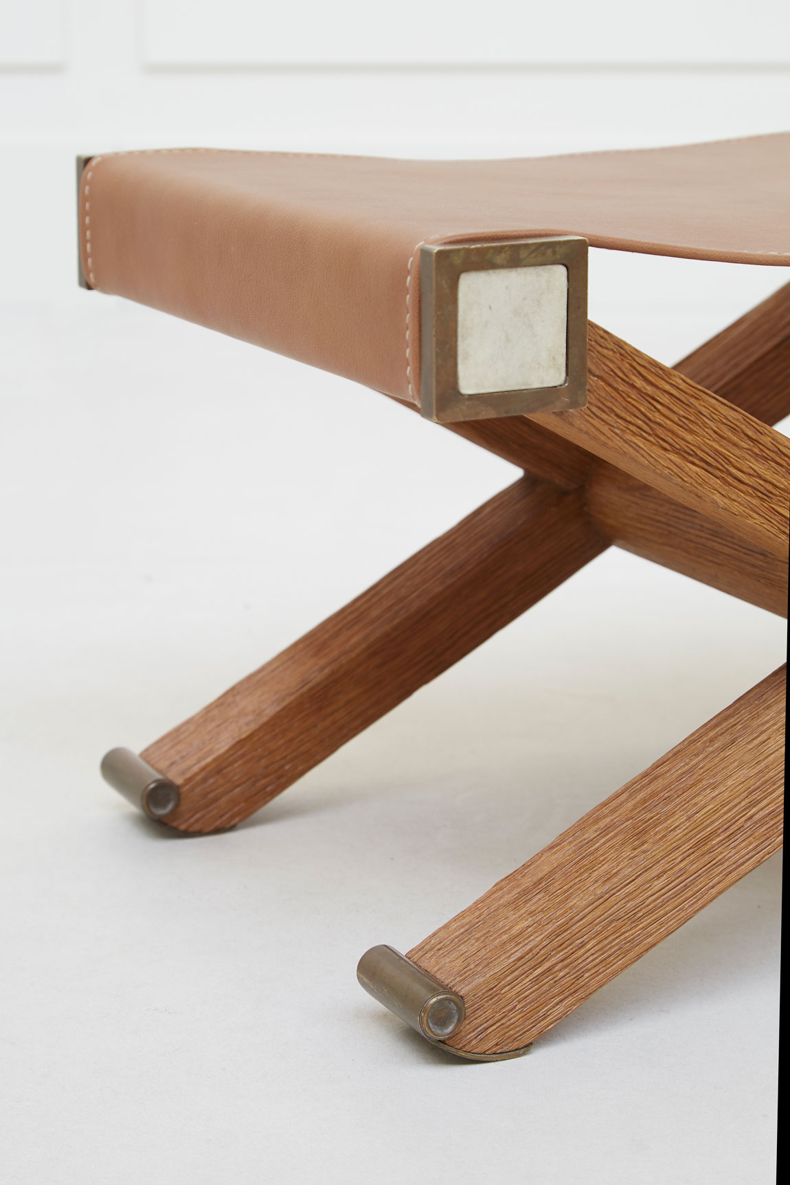 Paul Dupré-Lafon, Pair of X stools, vue 03