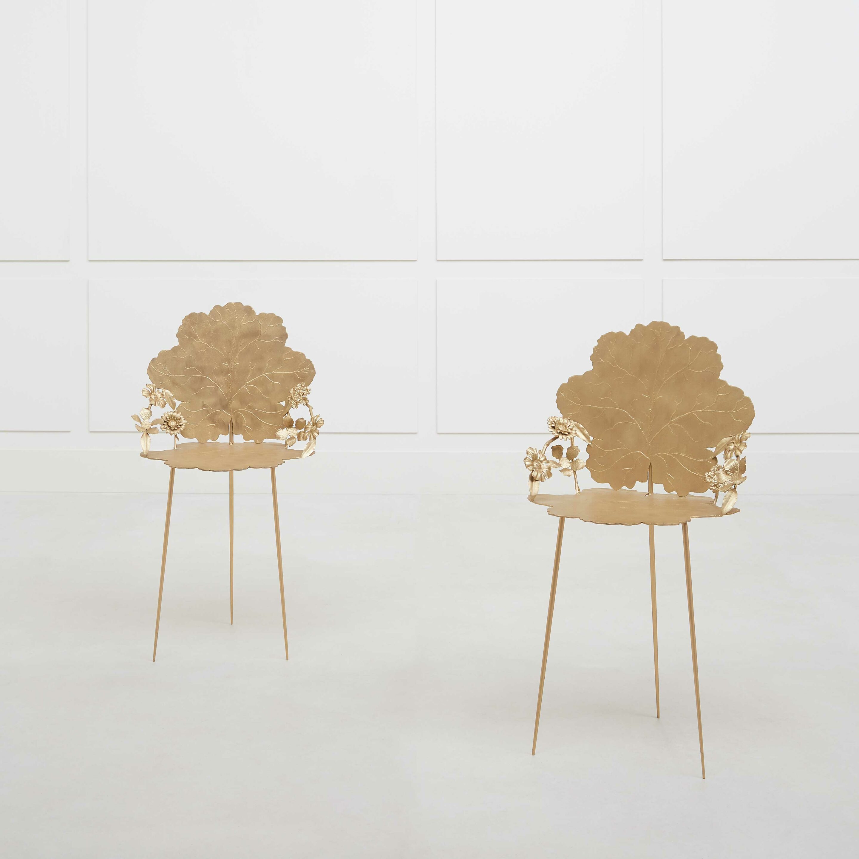 «Grandes feuilles fleuries»