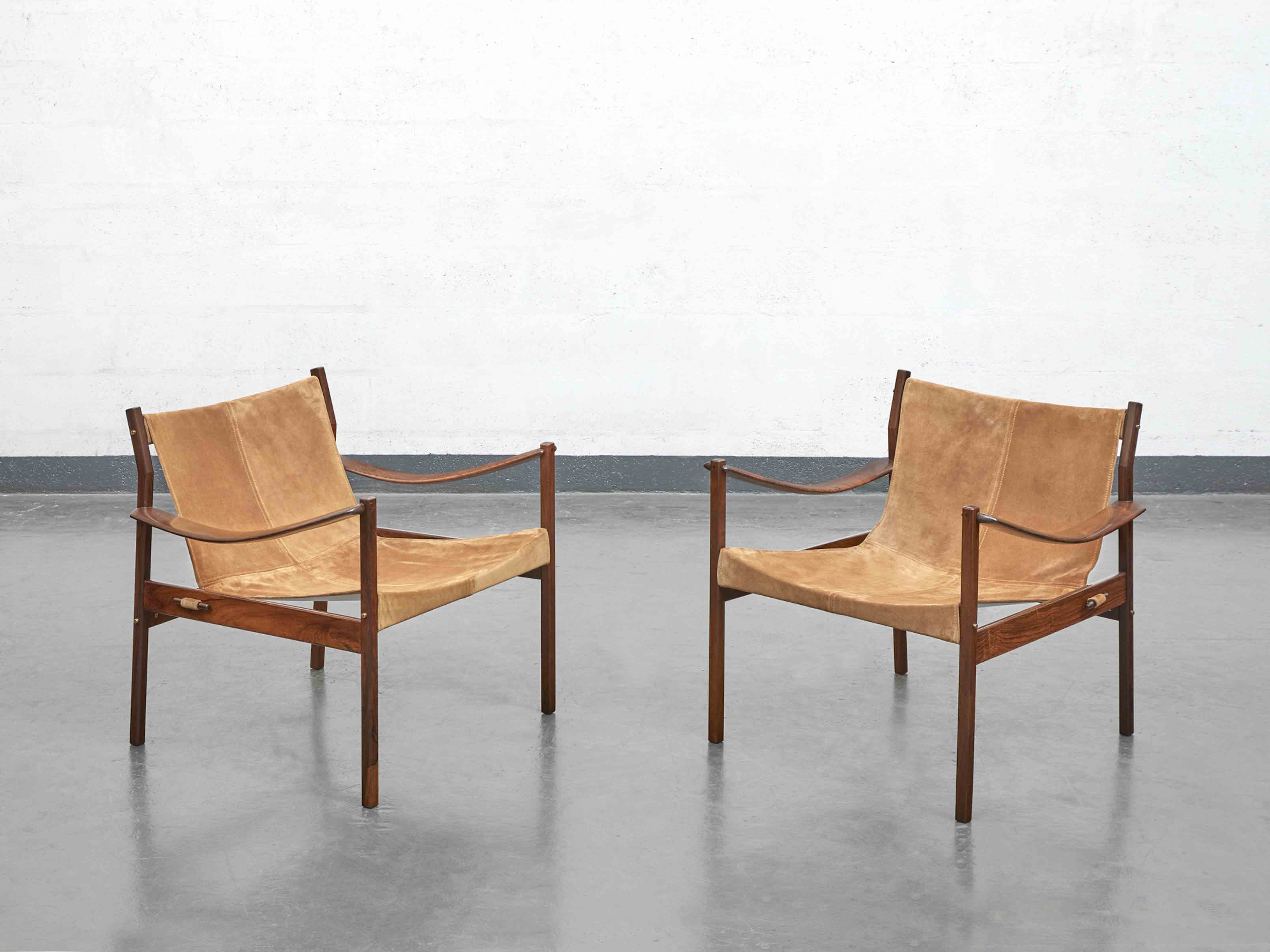 Jorge Zalsupin, pair of « 720 » armchairs, vue 01