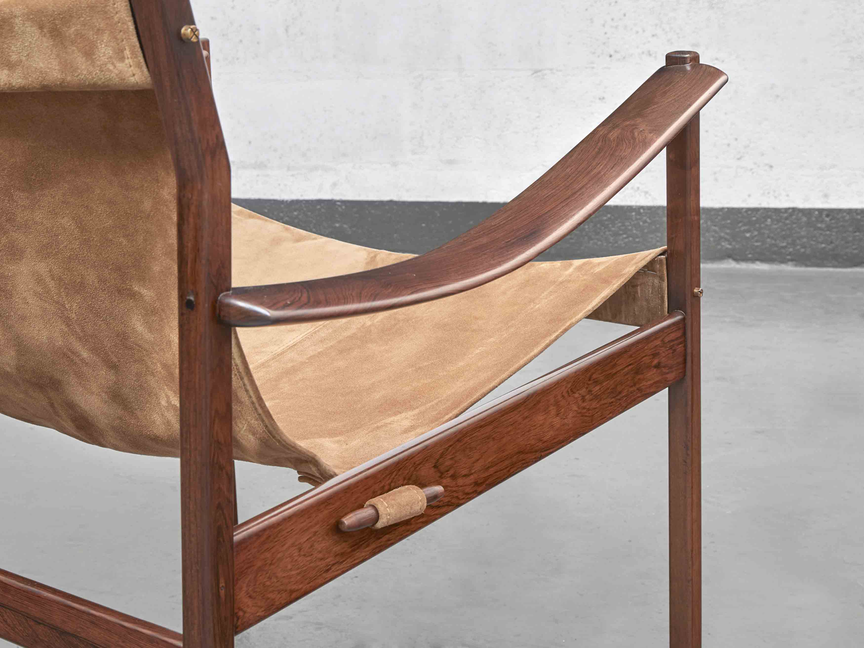 Jorge Zalsupin, pair of « 720 » armchairs, vue 03