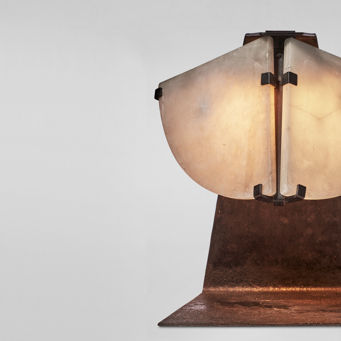 Pierre Chareau, “Masque” Lamp, vue 03