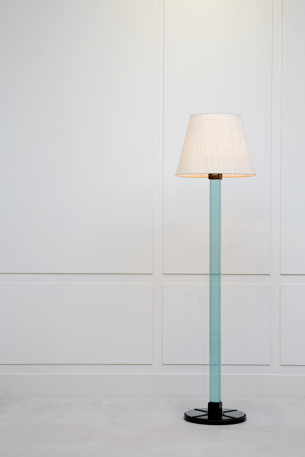 Jean-Michel Frank, Floor lamp, vue 03