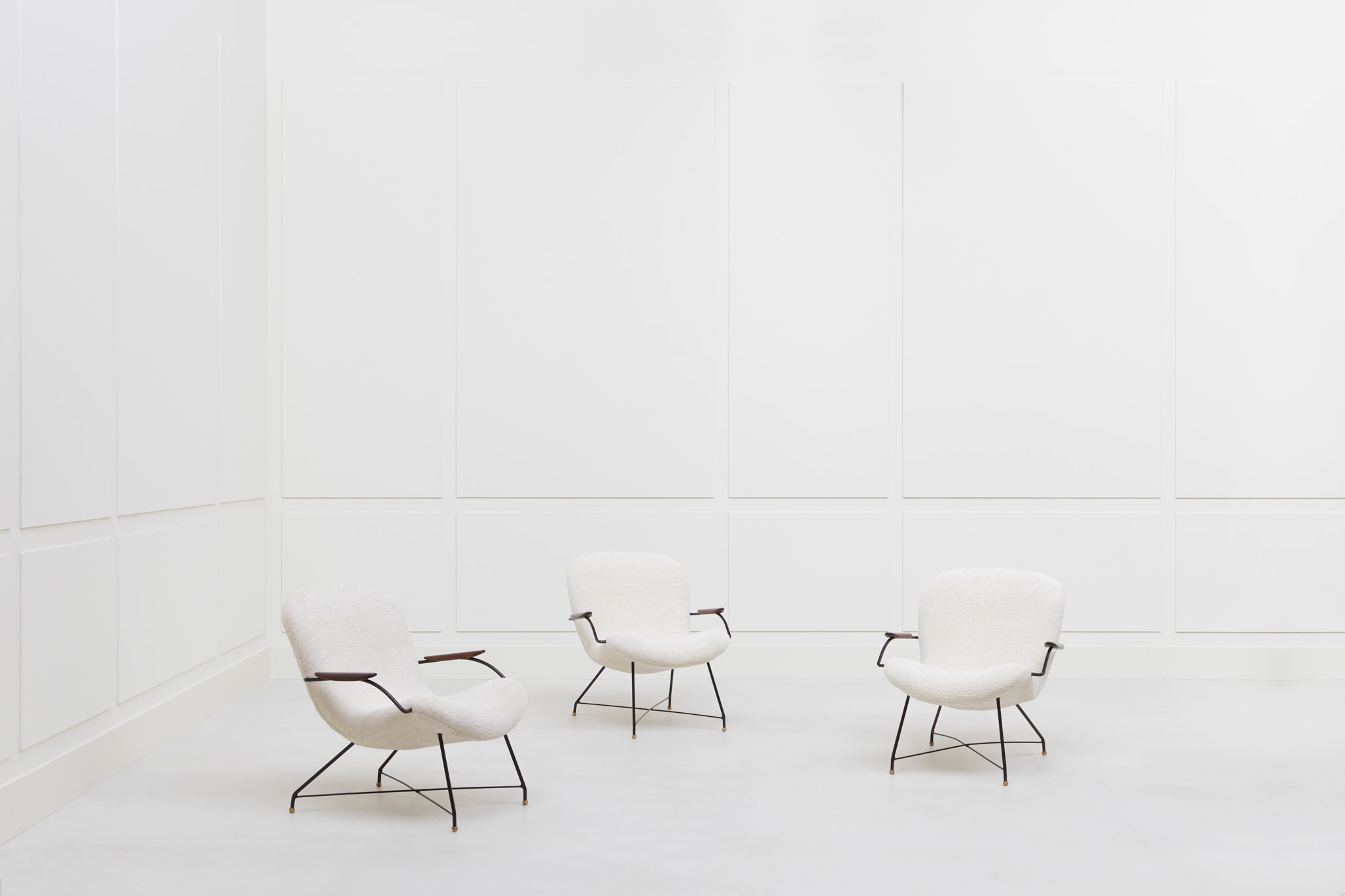 Carlo Hauner & Martin Eisler, Set of three armchais, vue 01